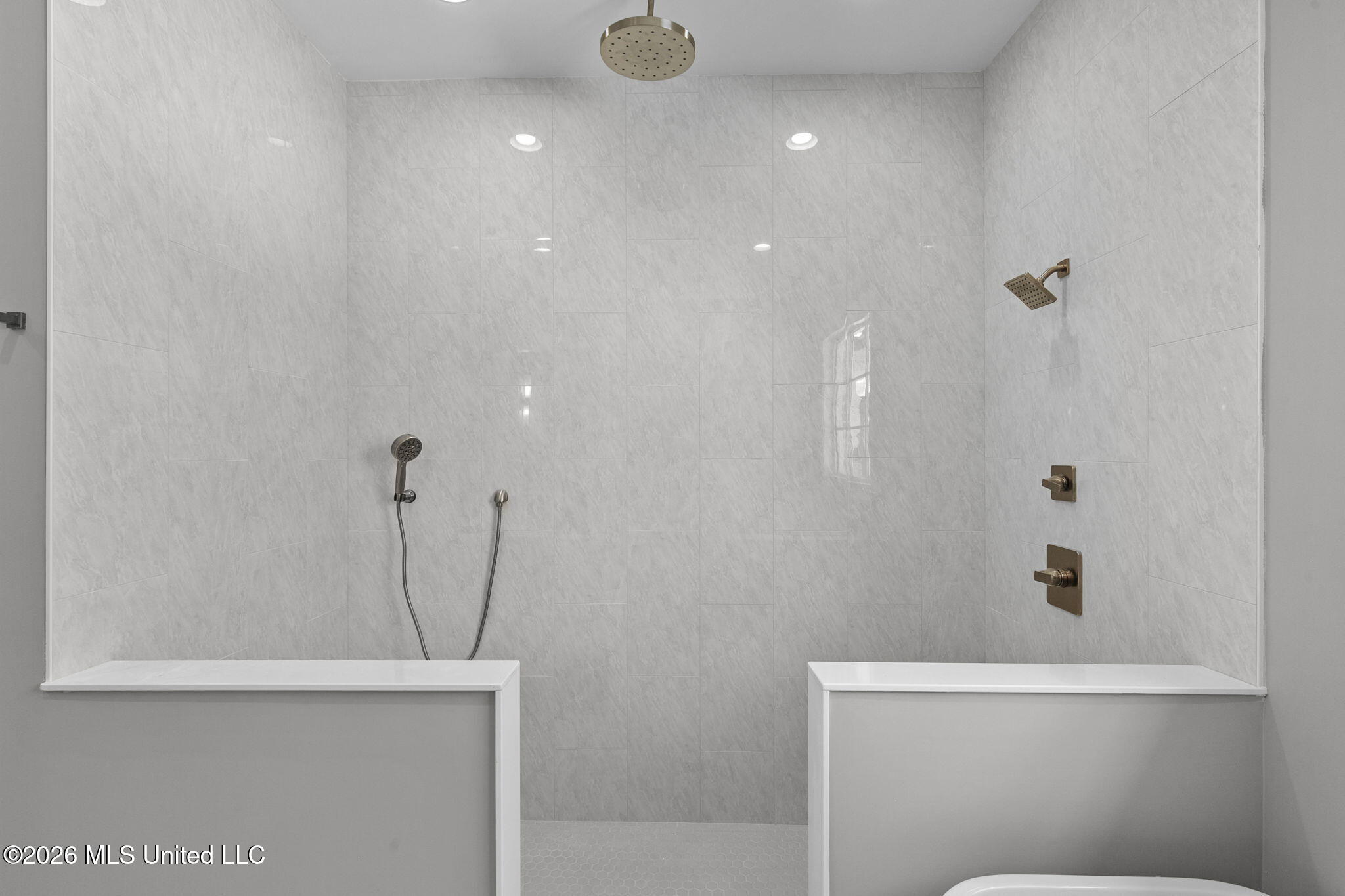 109 Commonwealth Drive Property Photo 40
