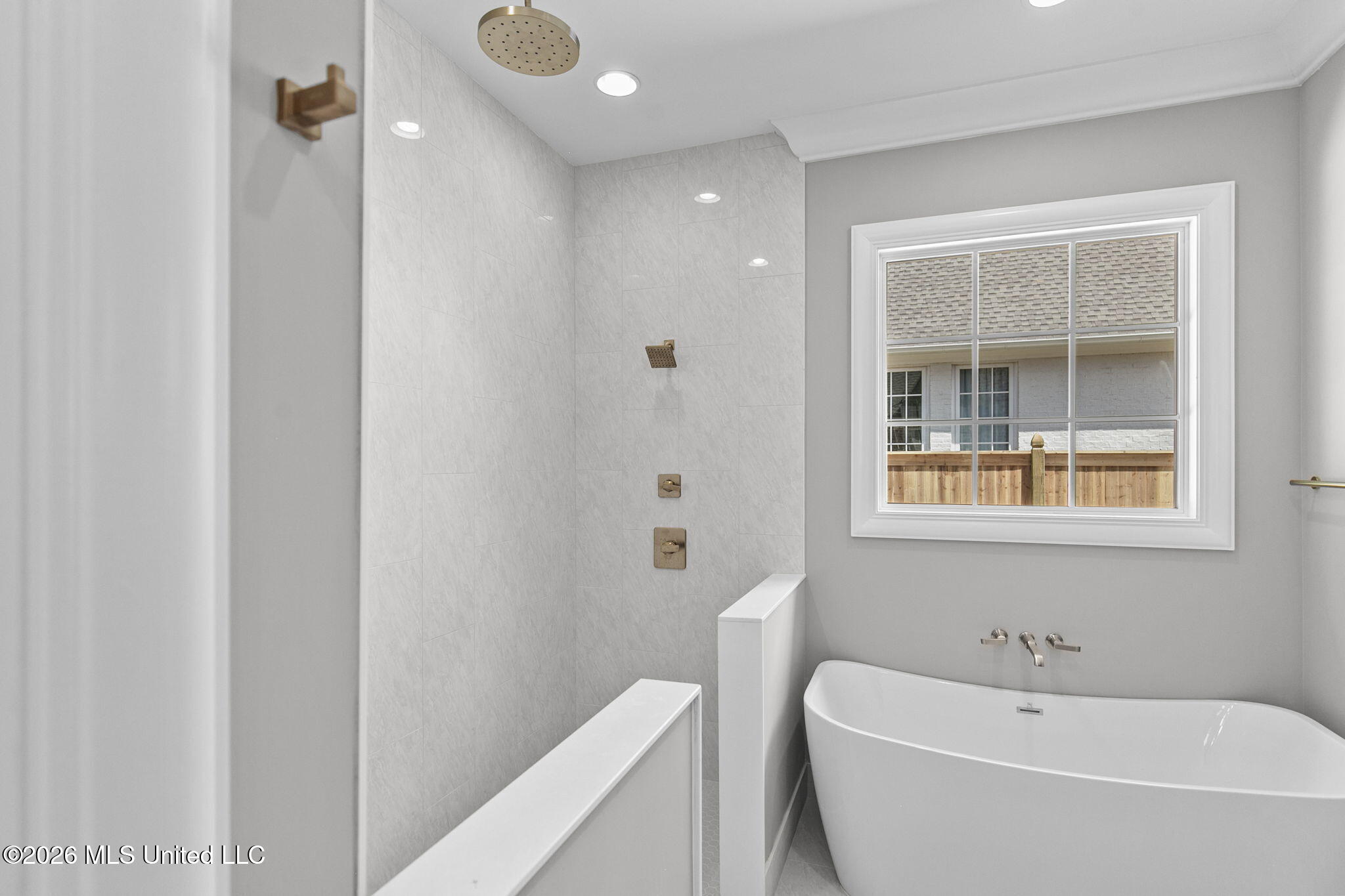 109 Commonwealth Drive Property Photo 41