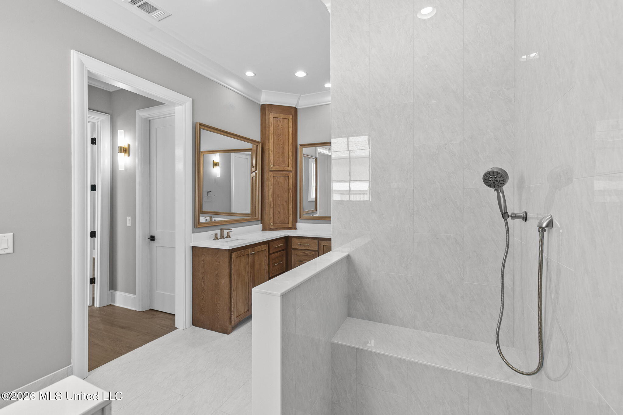 109 Commonwealth Drive Property Photo 42