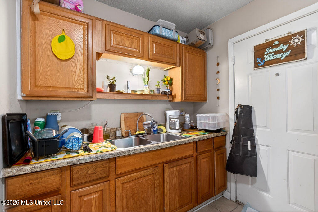 2702 E Angela Circle Property Photo 7