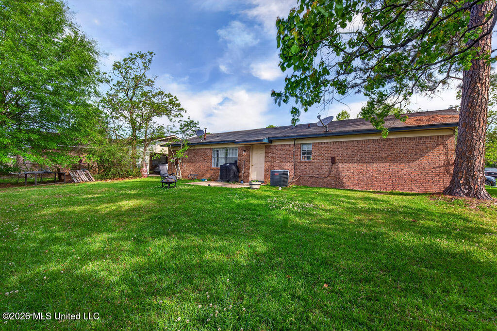 2702 E Angela Circle Property Photo 12