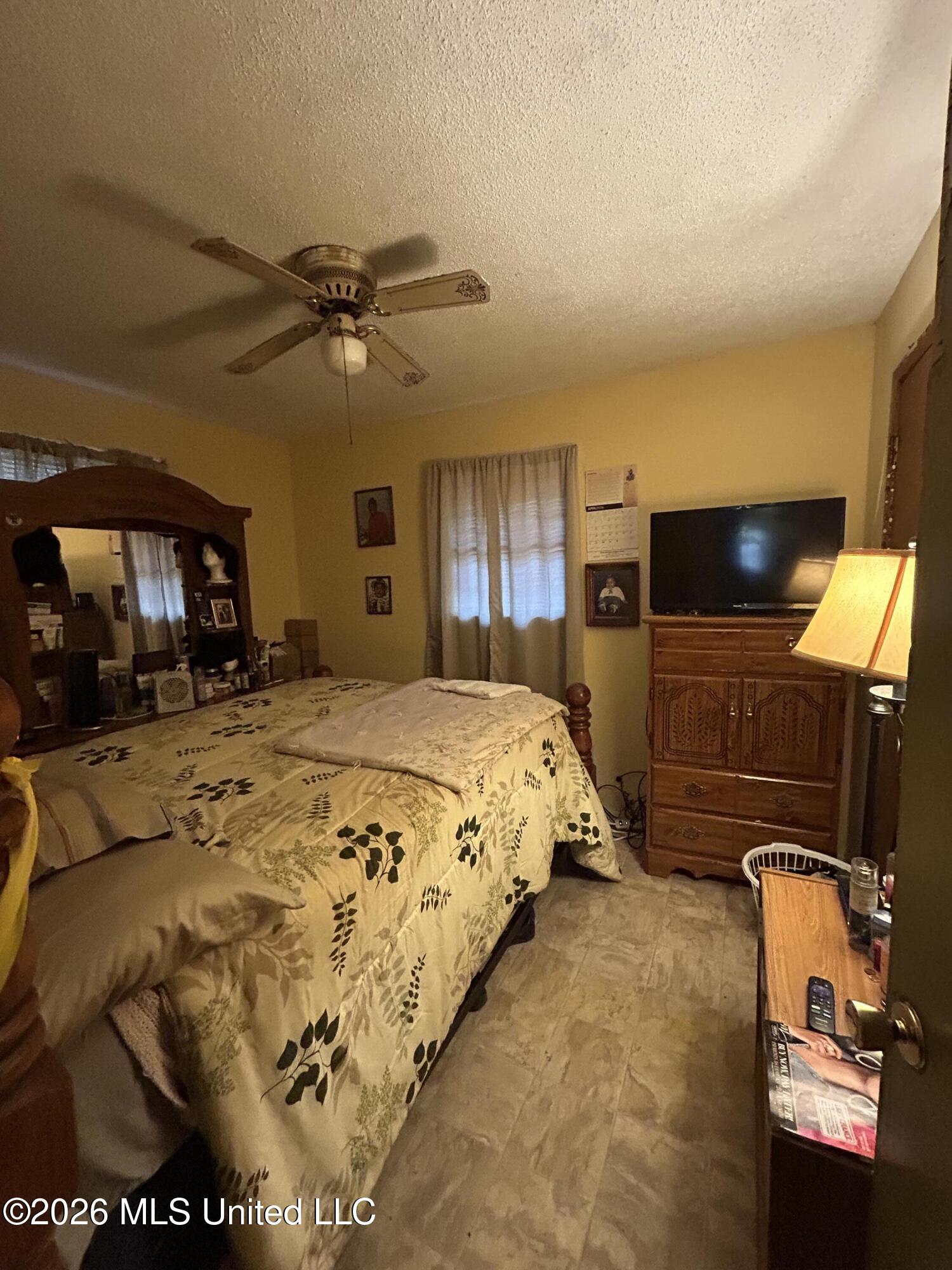 215 Brantley Street Property Photo 8