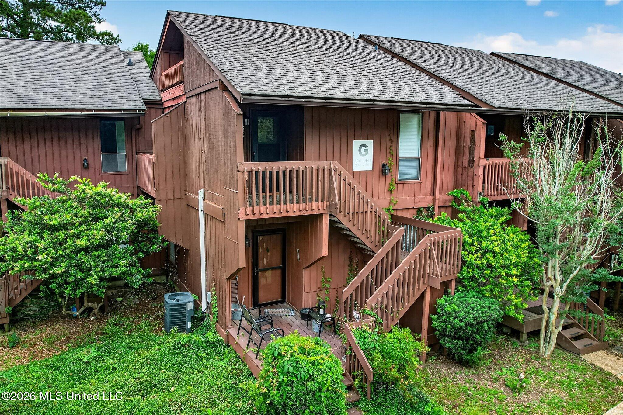 238 Lakeside Villa Property Photo 1