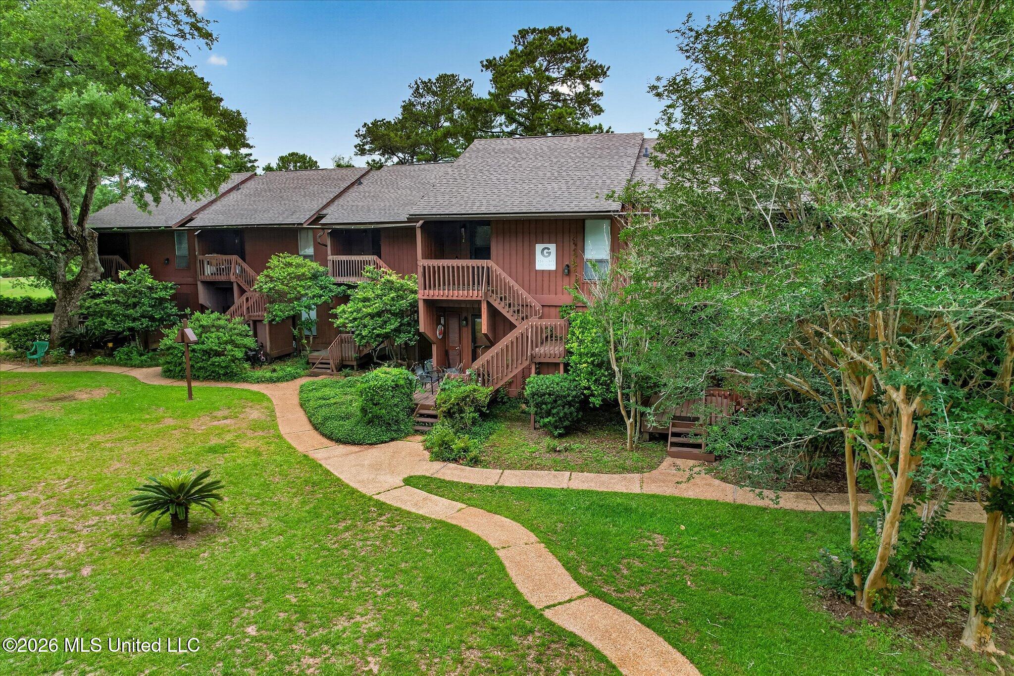 238 Lakeside Villa Property Photo 6