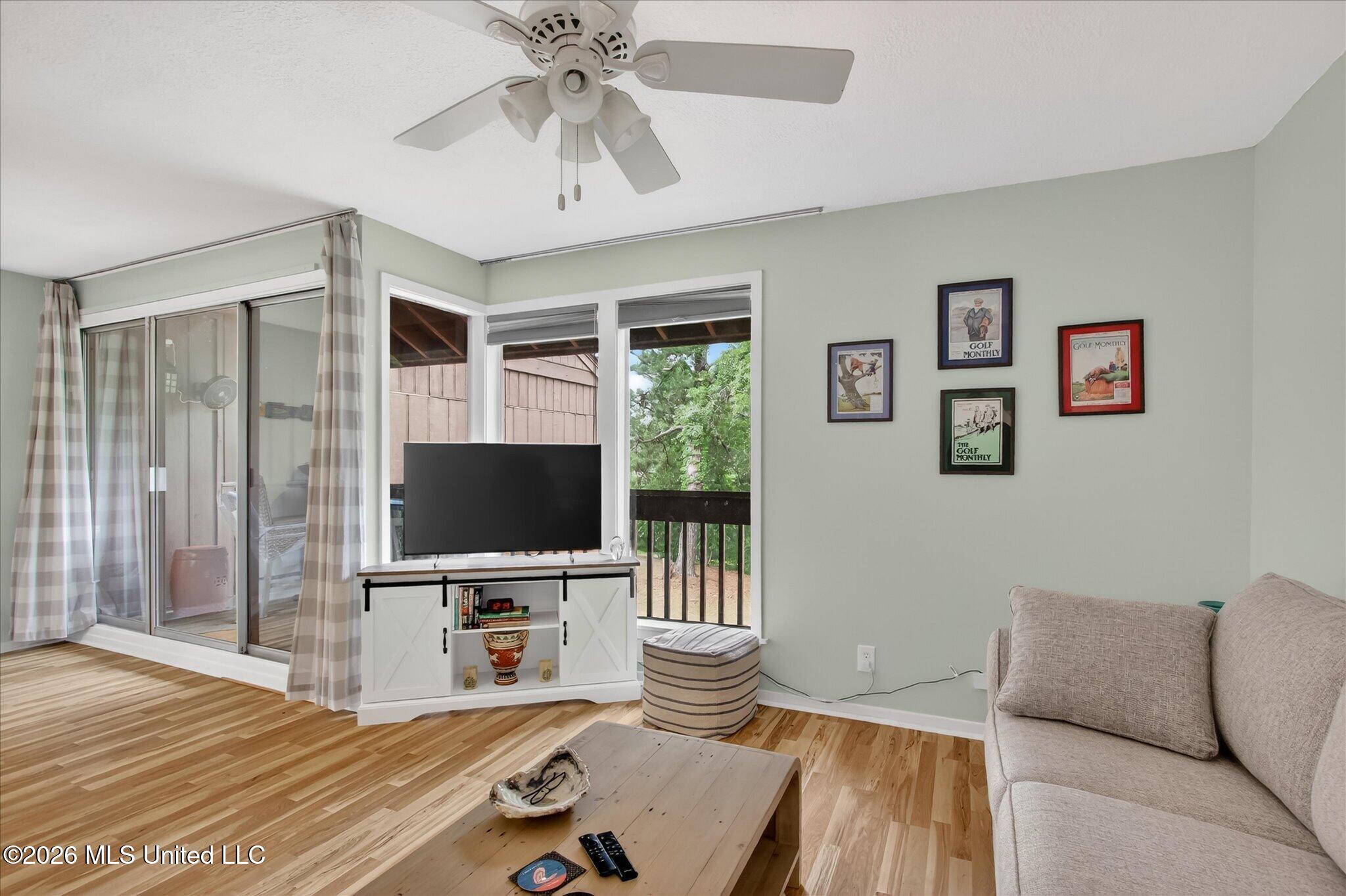 238 Lakeside Villa Property Photo 21