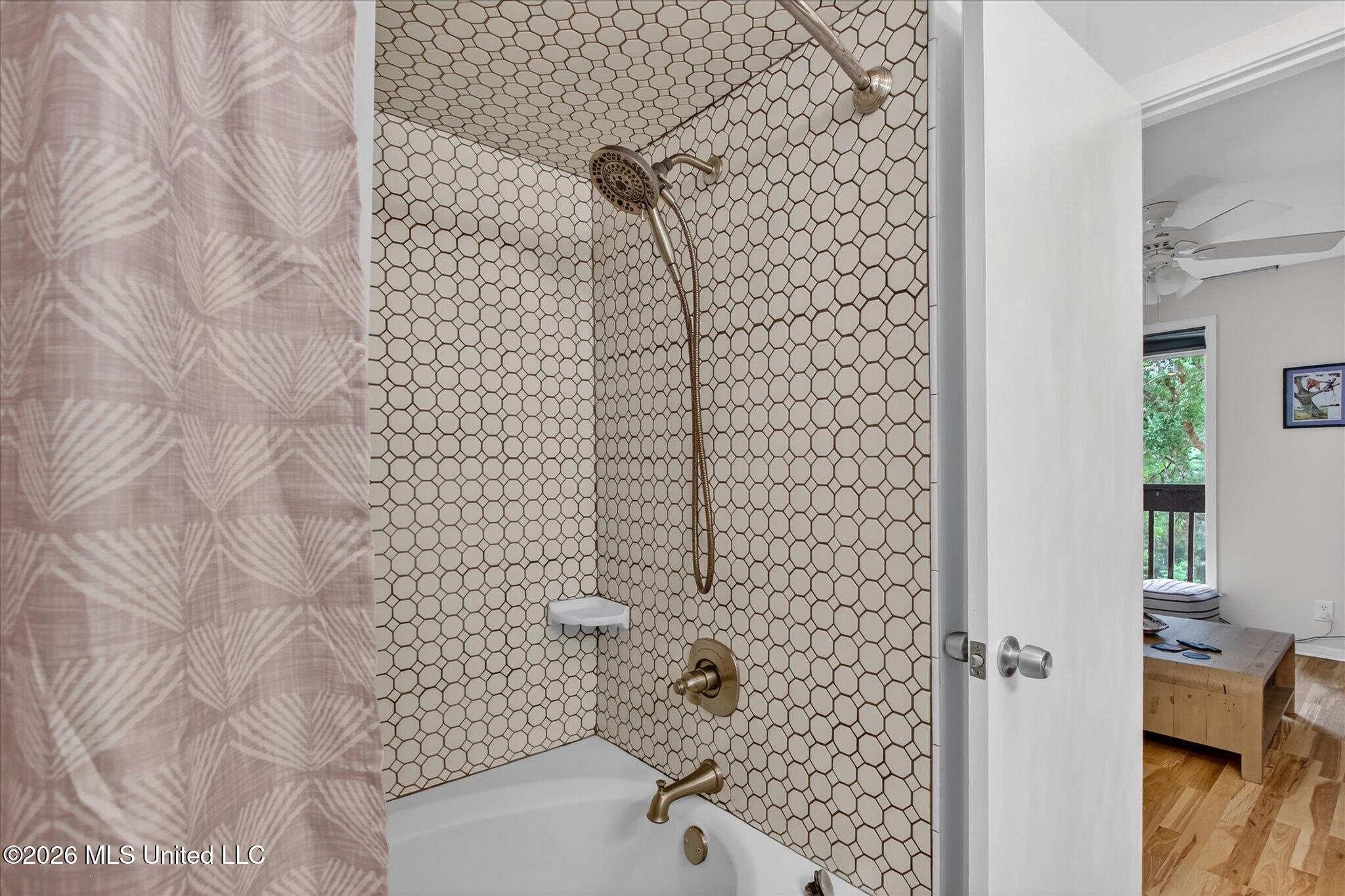 238 Lakeside Villa Property Photo 25