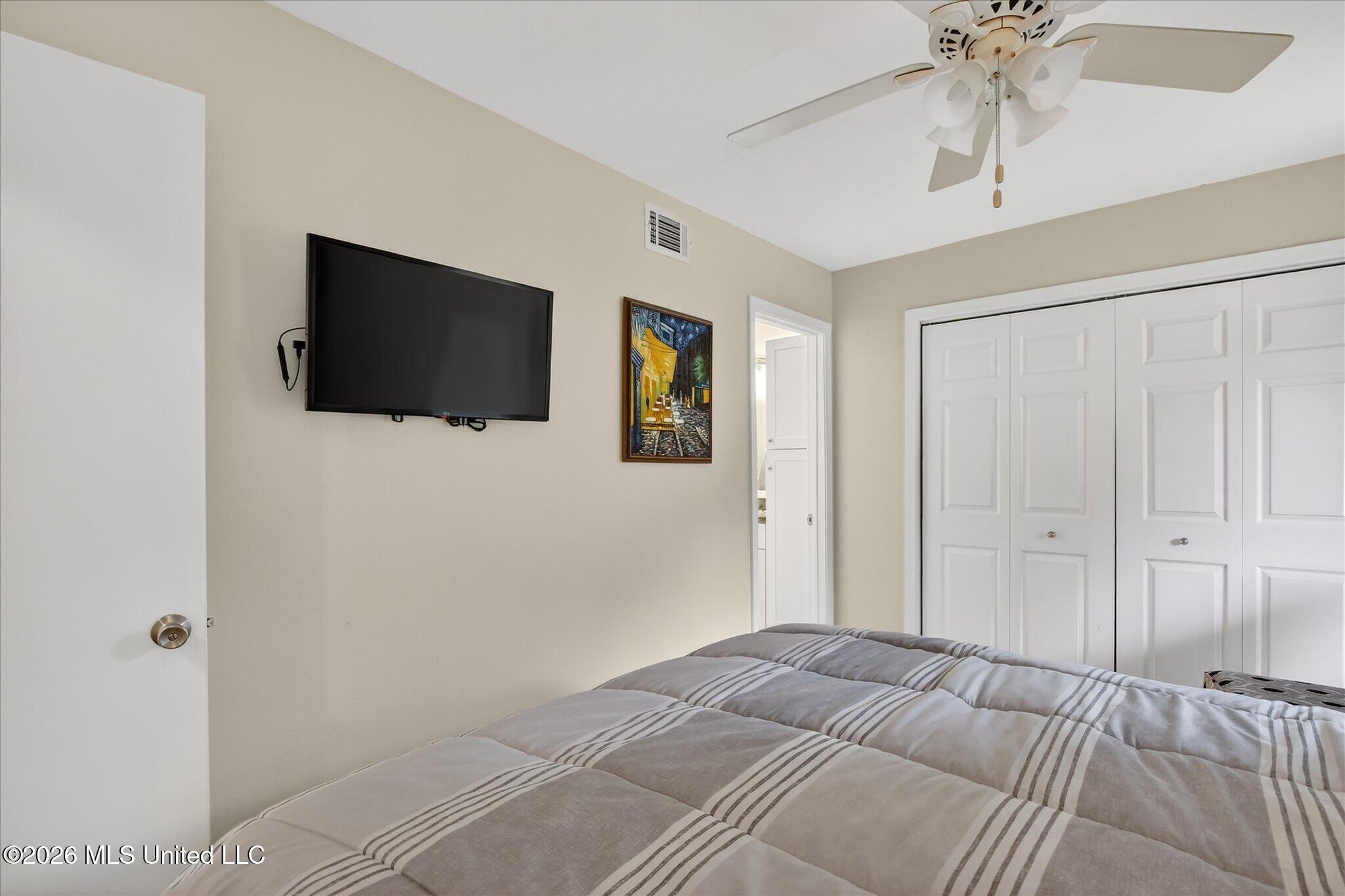 238 Lakeside Villa Property Photo 29