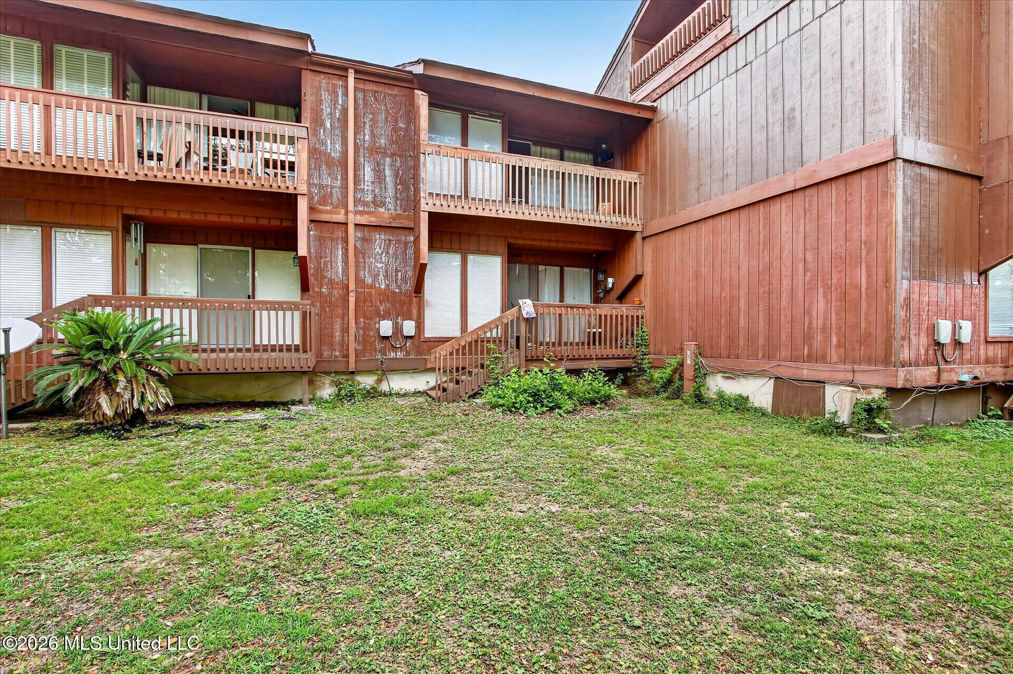 238 Lakeside Villa Property Photo 37