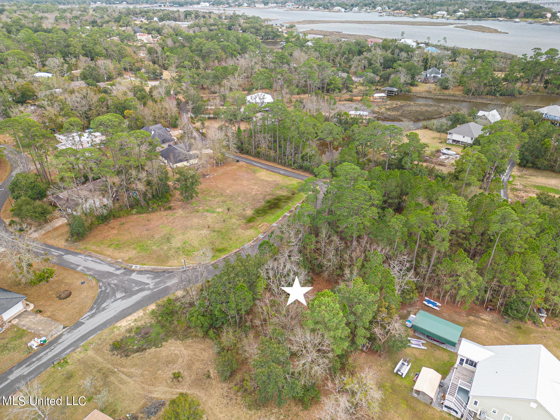 6205 Hermosa Drive Property Photo 4
