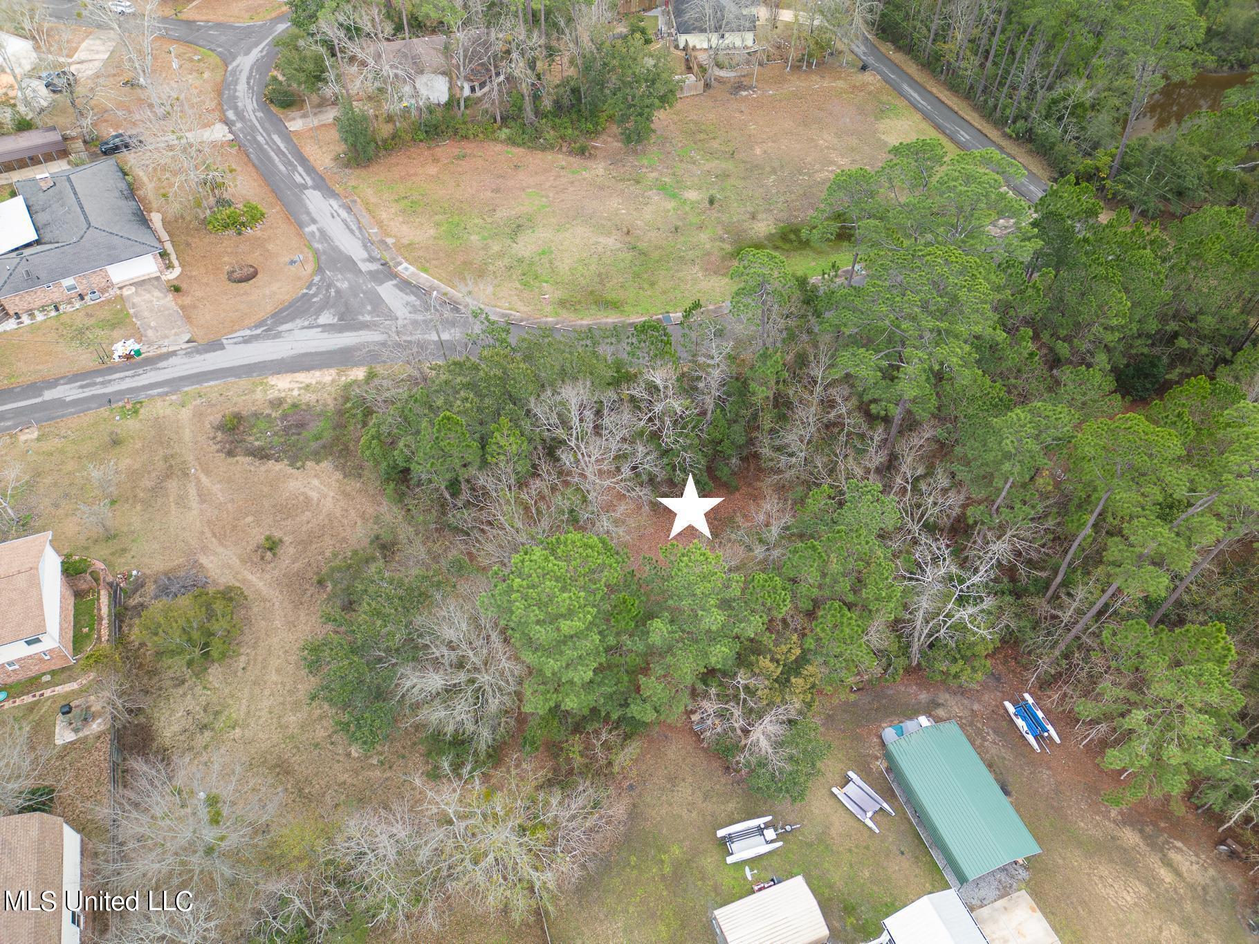 6205 Hermosa Drive Property Photo 5