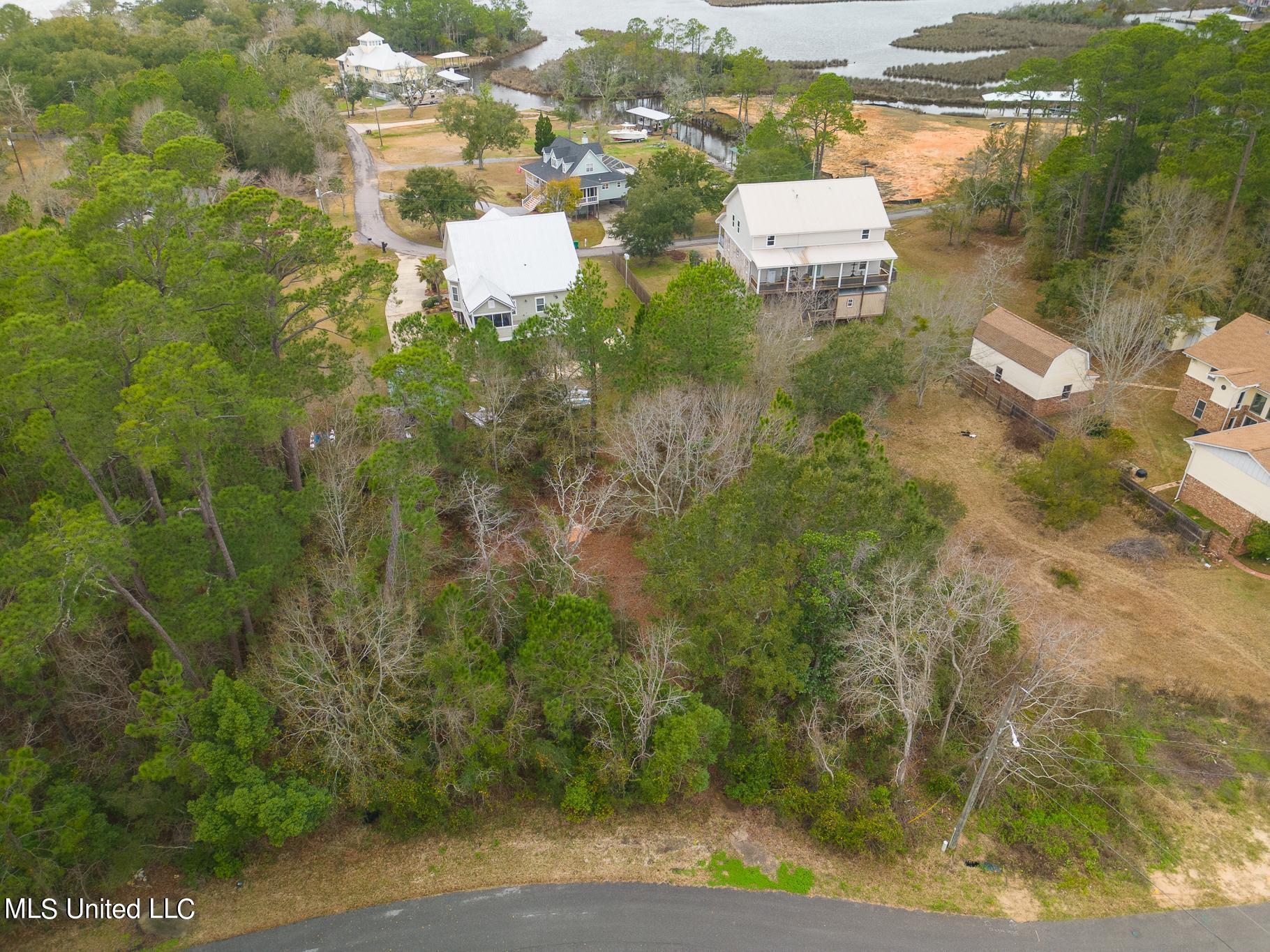 6205 Hermosa Drive Property Photo 10