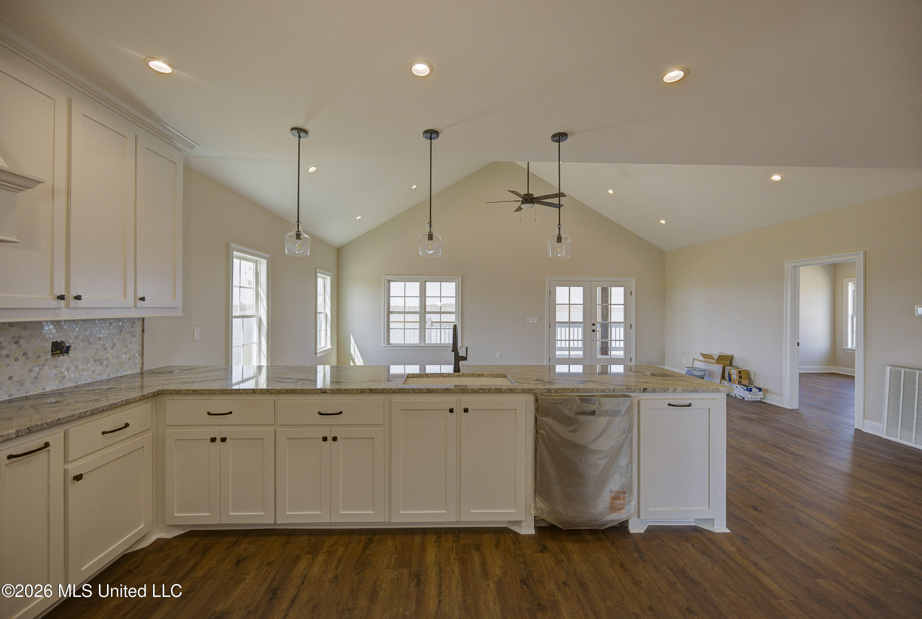 2414 Eagle Lake Shore Road Property Photo 10
