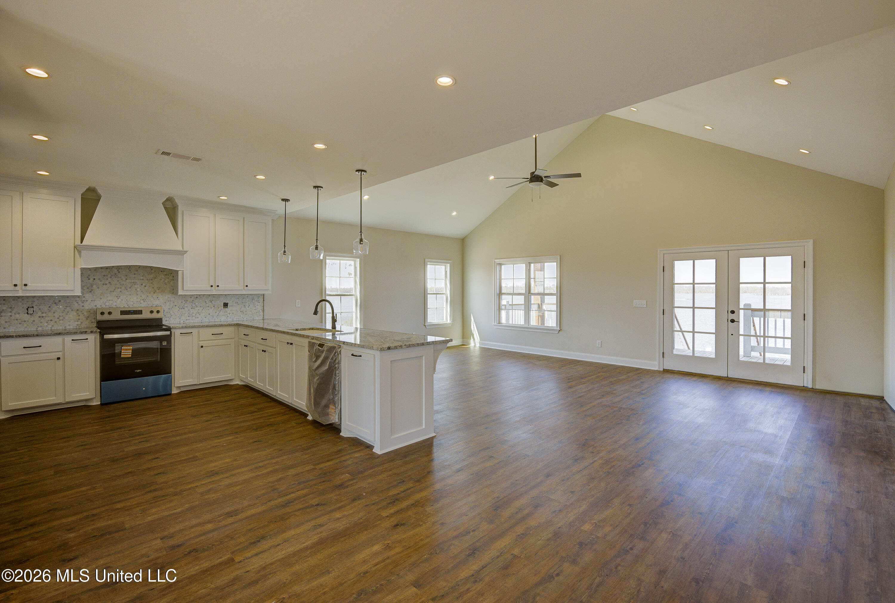 2414 Eagle Lake Shore Road Property Photo 11