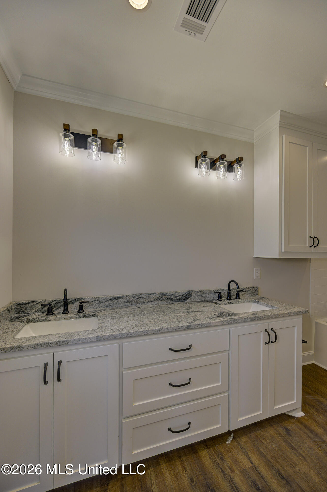 2414 Eagle Lake Shore Road Property Photo 16