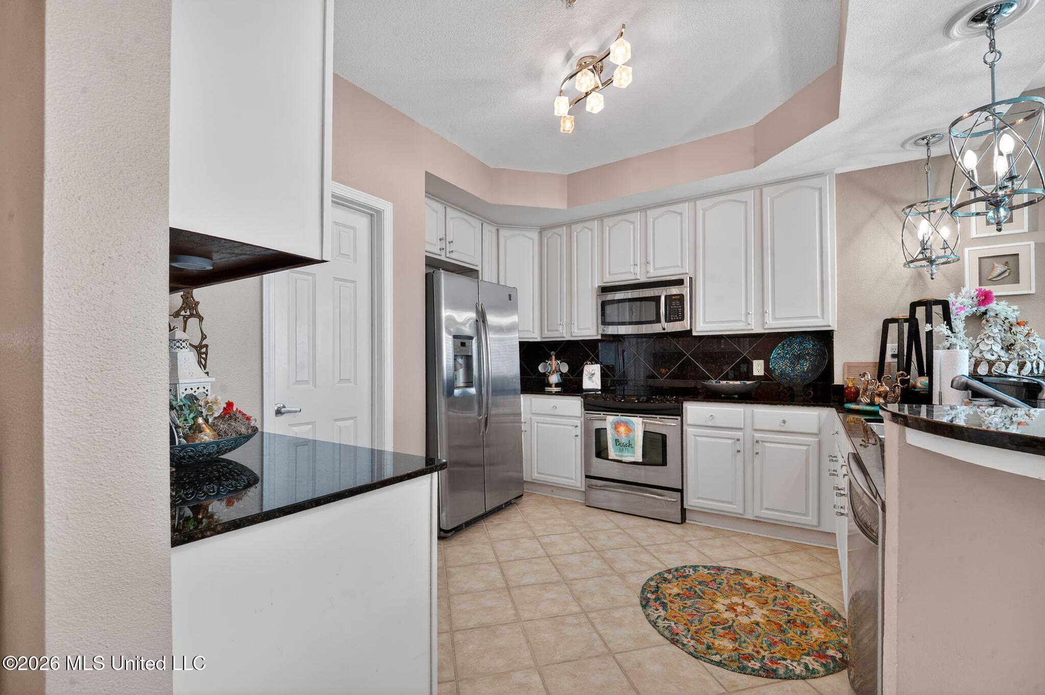 2668 Beach Boulevard Property Photo 11