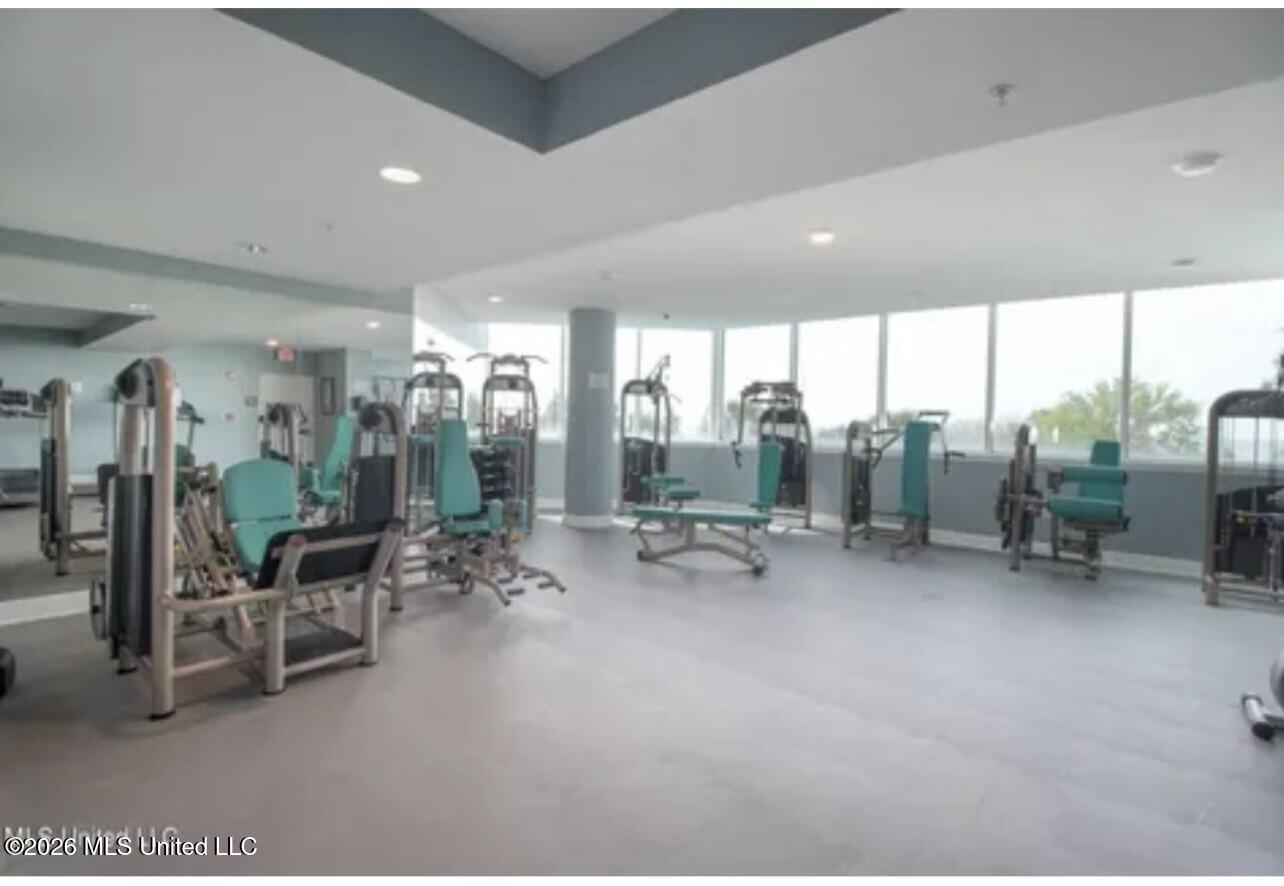 2668 Beach Boulevard Property Photo 40
