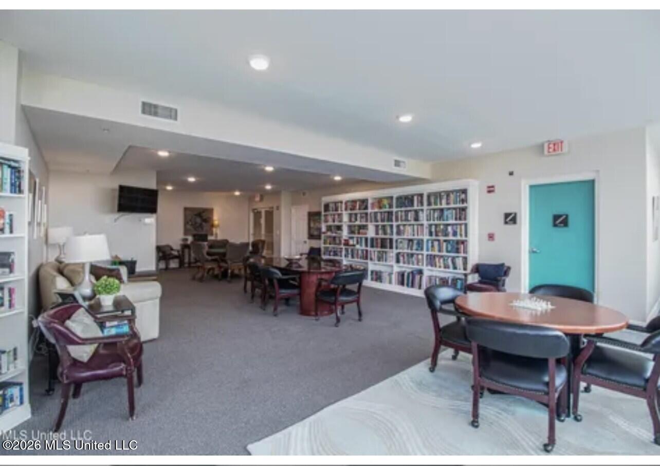 2668 Beach Boulevard Property Photo 41