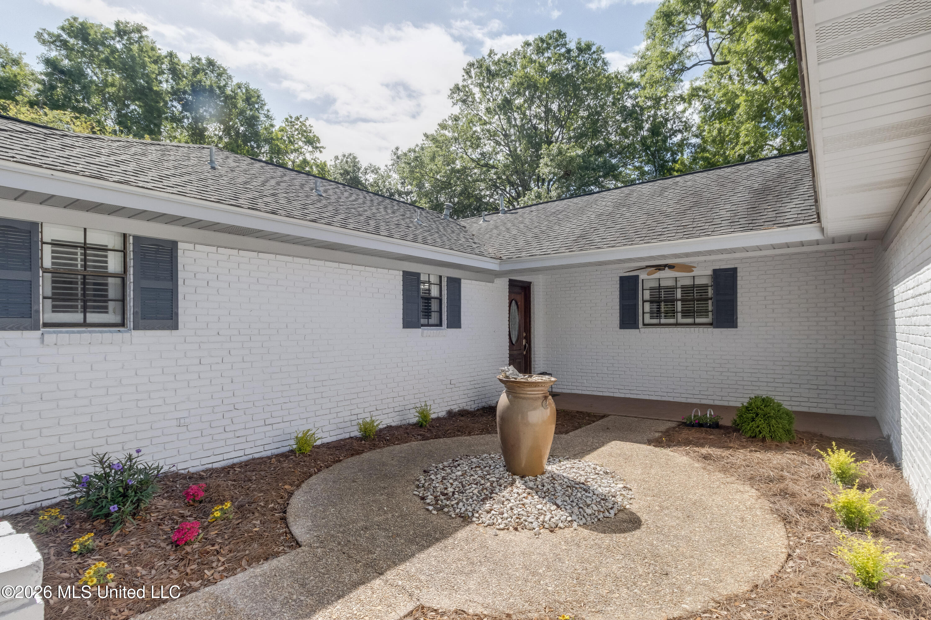 7 Keyser Lane Property Photo 5