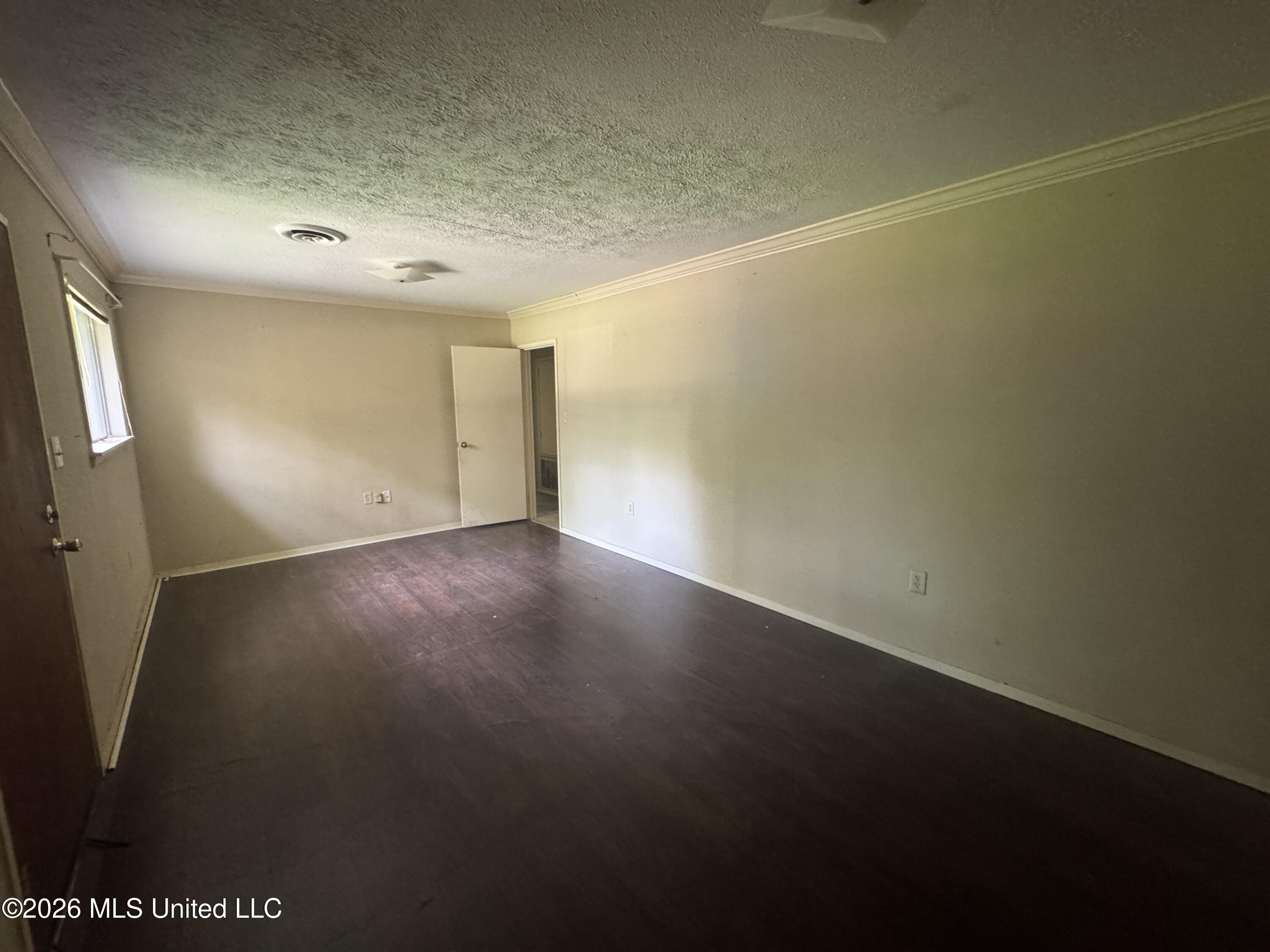 3236 Woodview Drive Property Photo 2