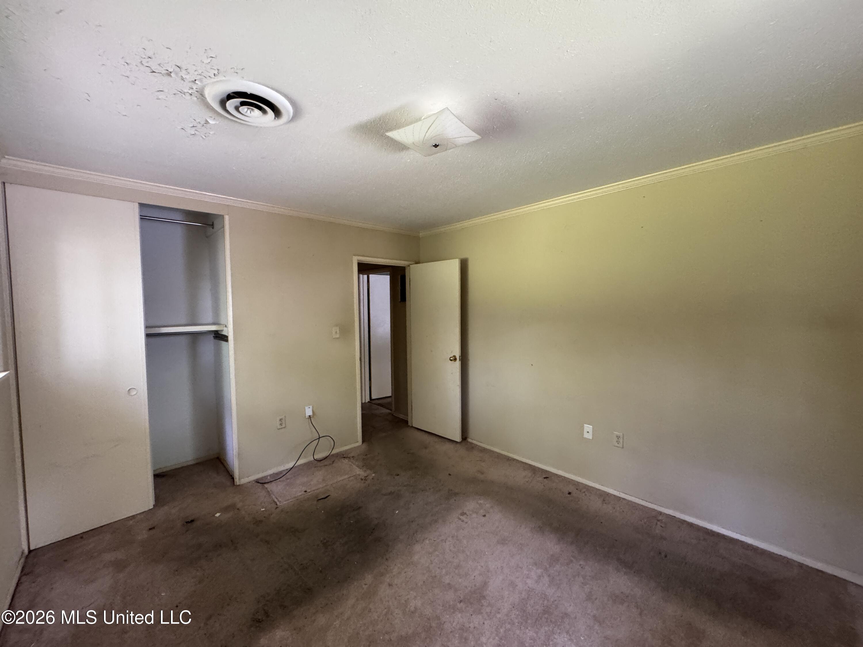 3236 Woodview Drive Property Photo 14