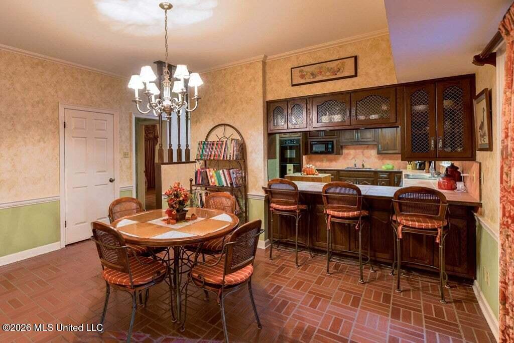 111 Woodhaven Drive Property Photo 7