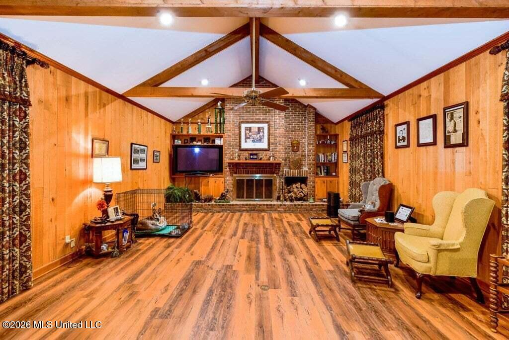 111 Woodhaven Drive Property Photo 24