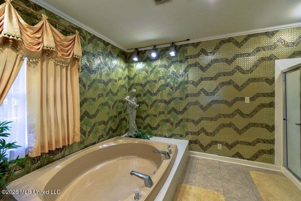 111 Woodhaven Drive Property Photo 33