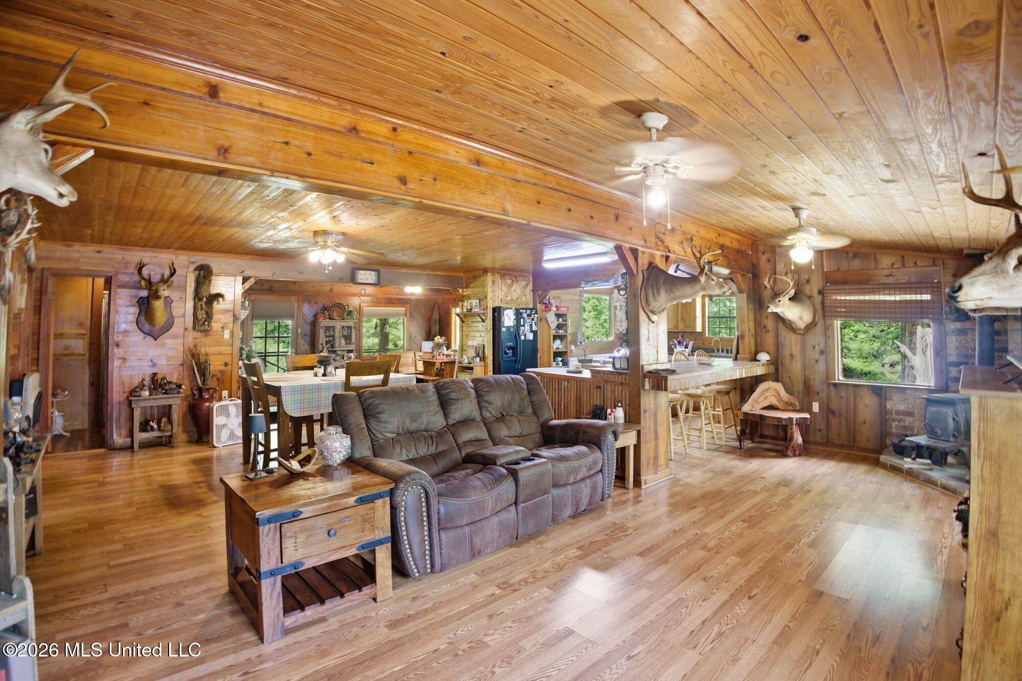 5024 Marywall Bridge B Property Photo 4