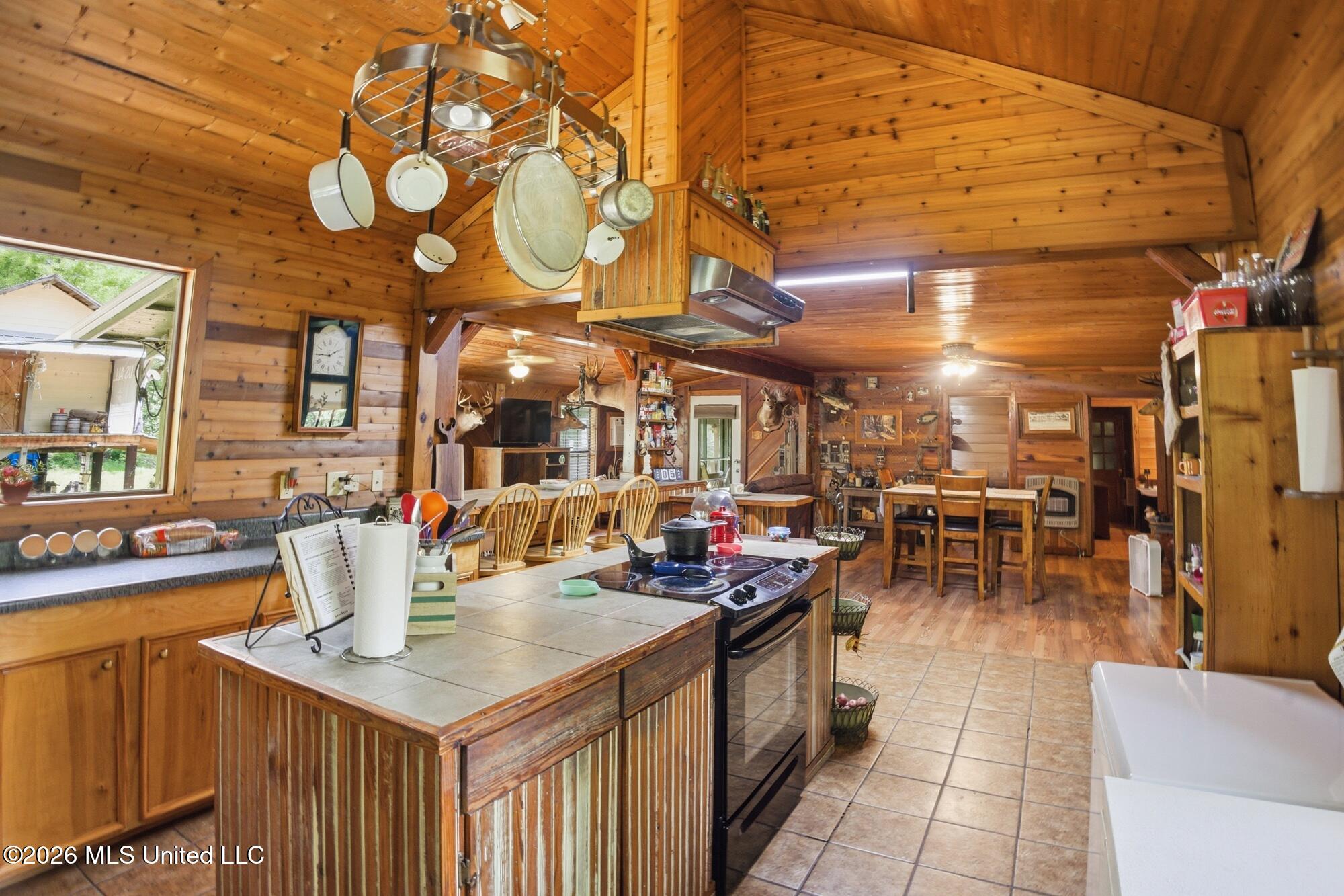 5024 Marywall Bridge B Property Photo 9