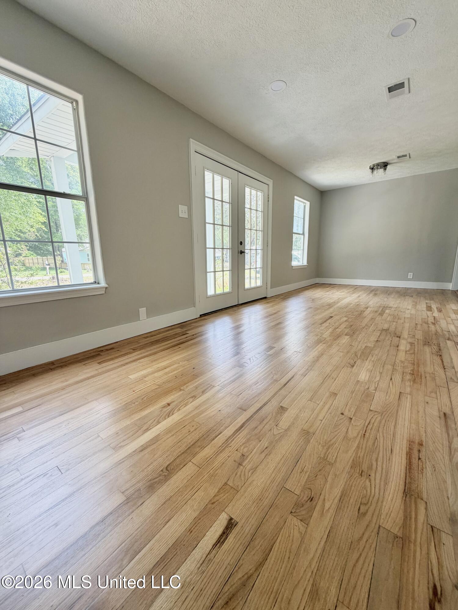 635 Oakleigh Avenue Property Photo 3