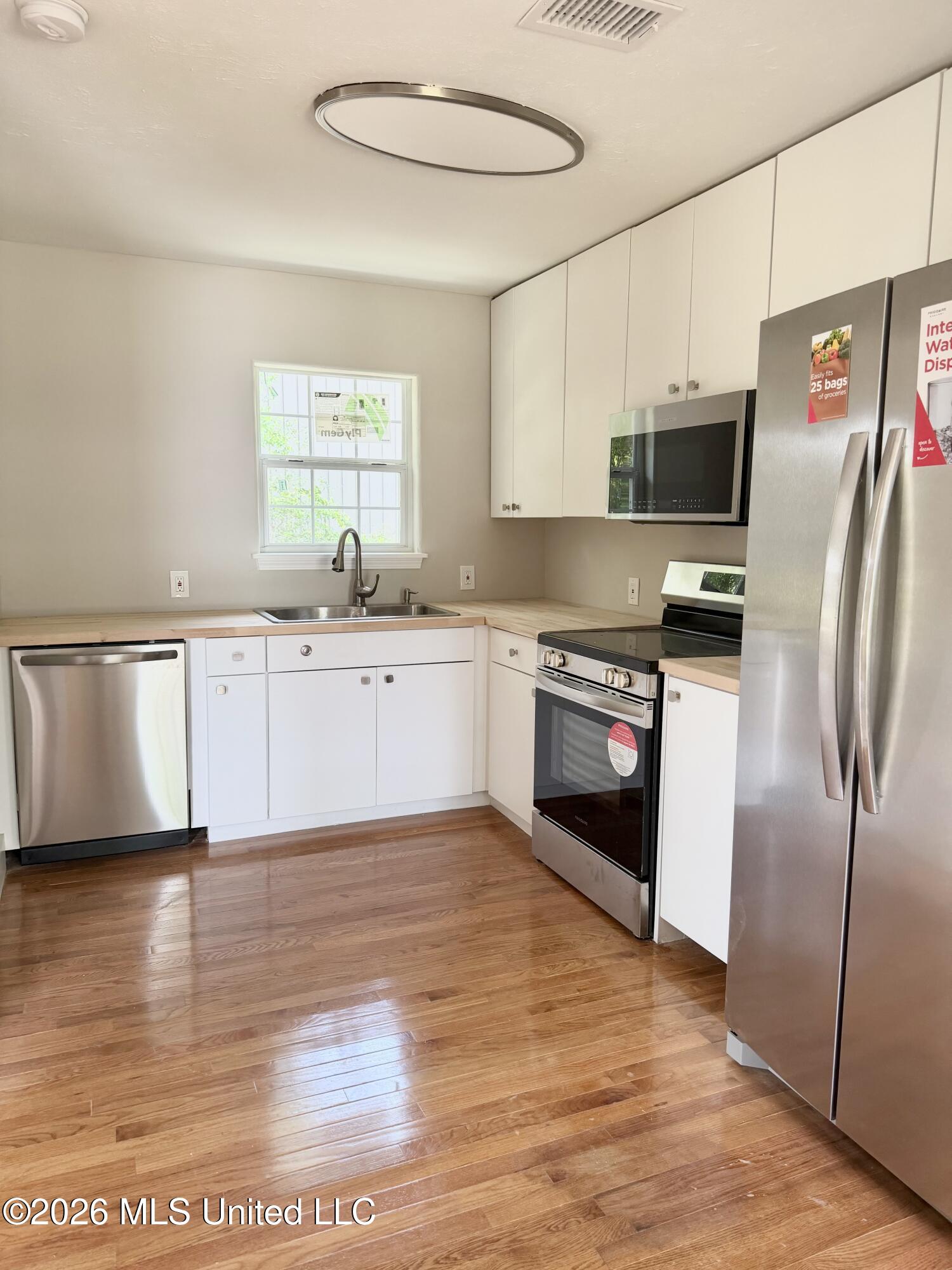 635 Oakleigh Avenue Property Photo 4