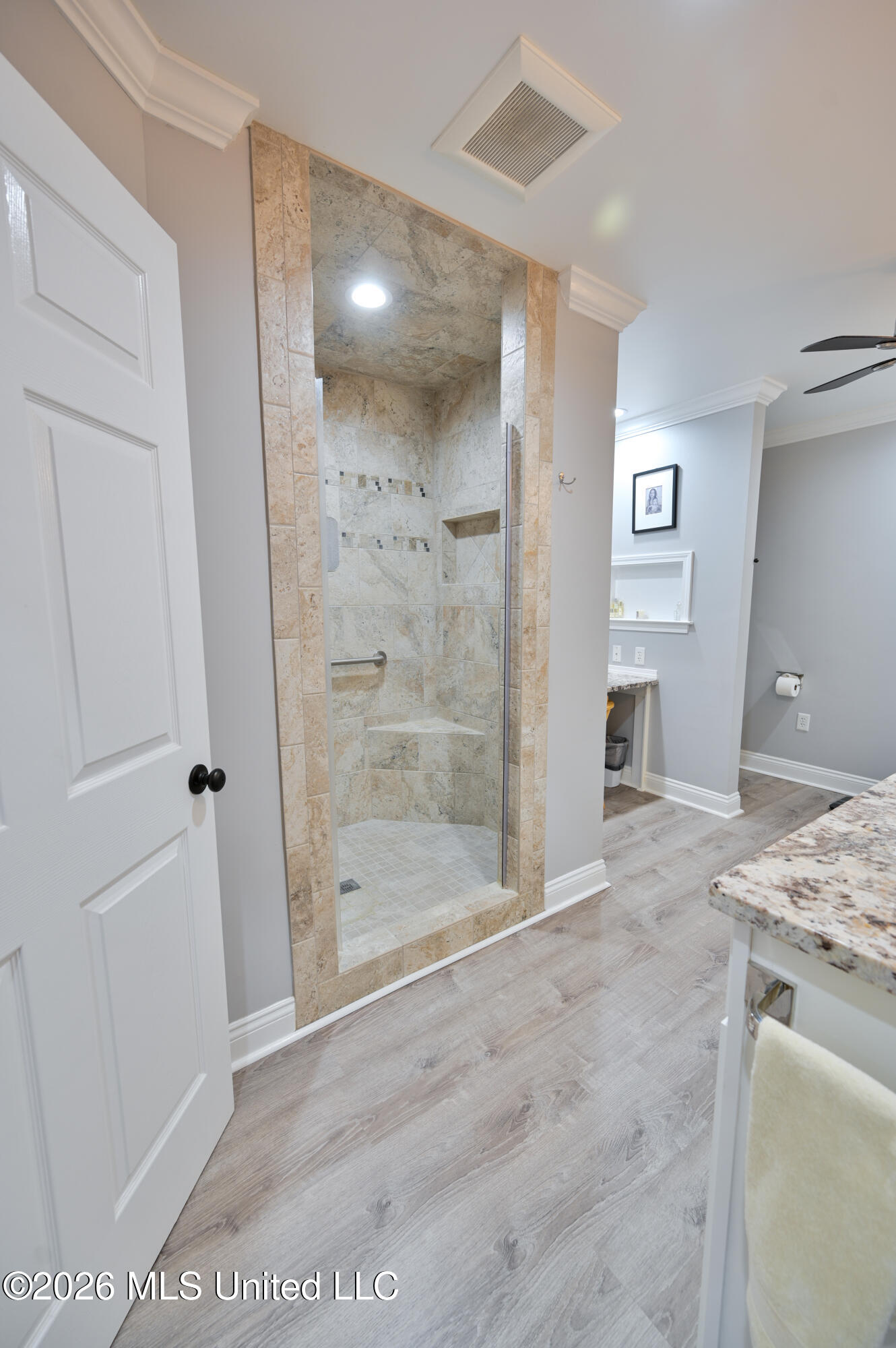 269 Lakeshore Drive Property Photo 12