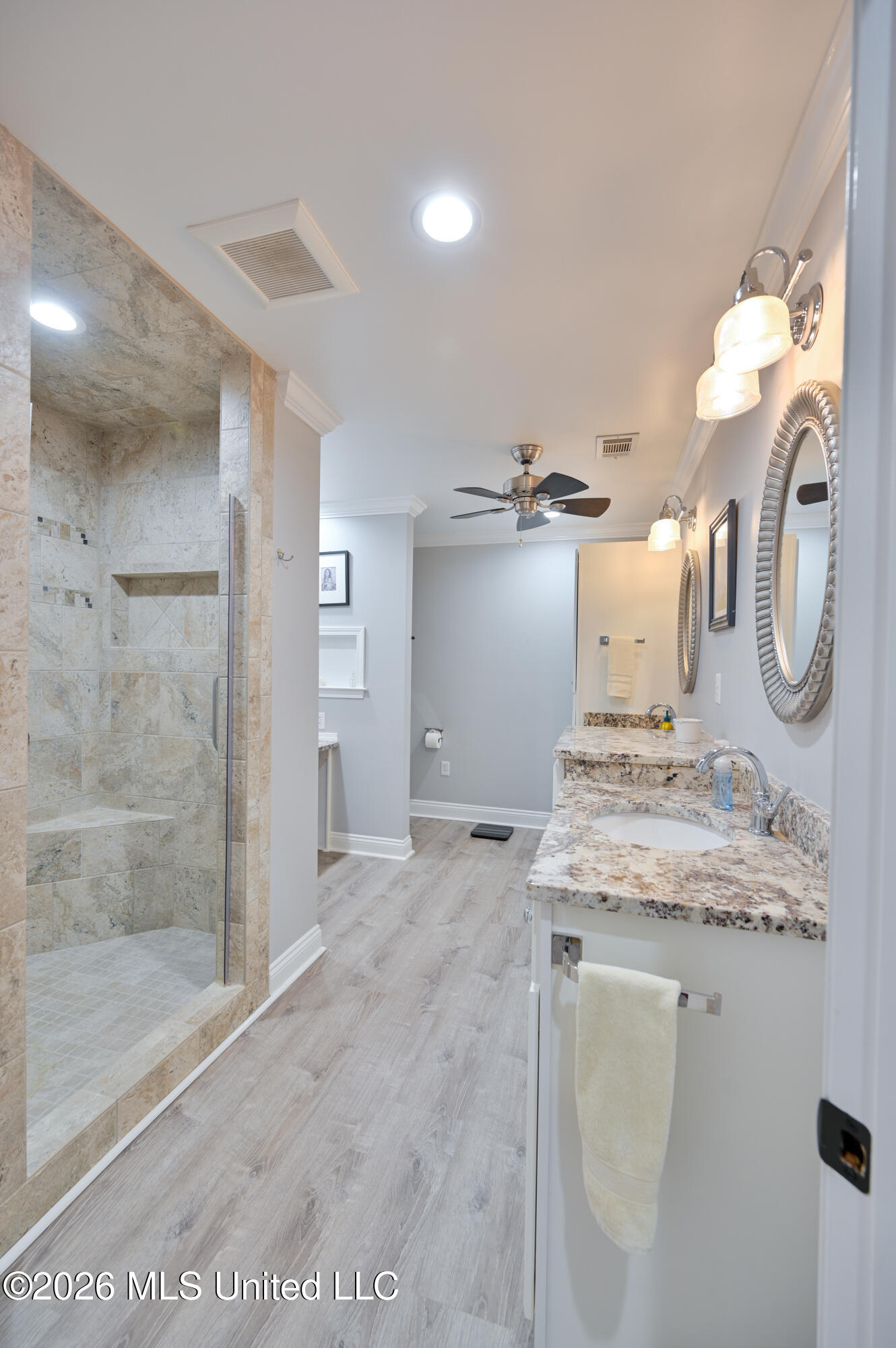 269 Lakeshore Drive Property Photo 15