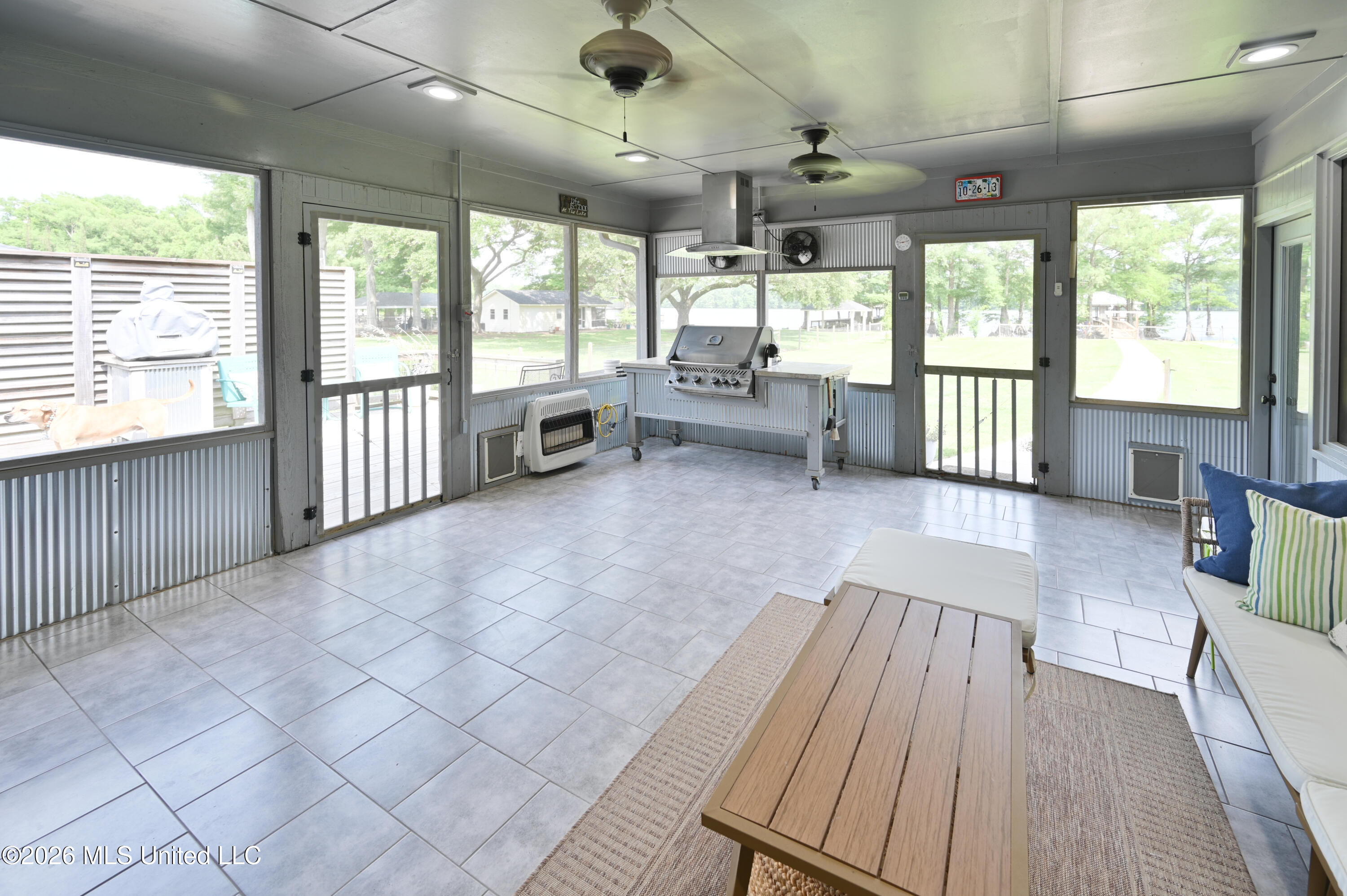 269 Lakeshore Drive Property Photo 23