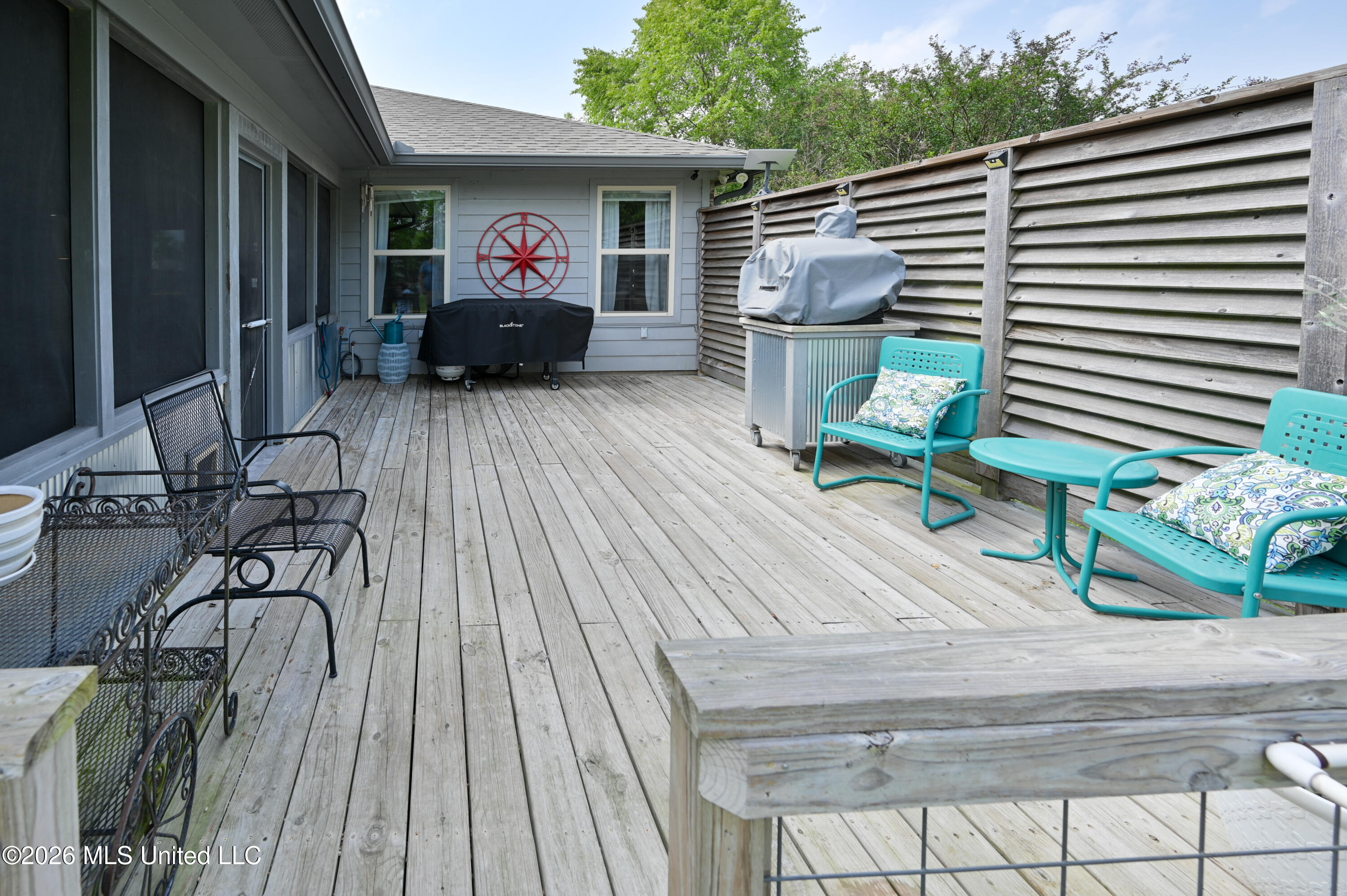 269 Lakeshore Drive Property Photo 25