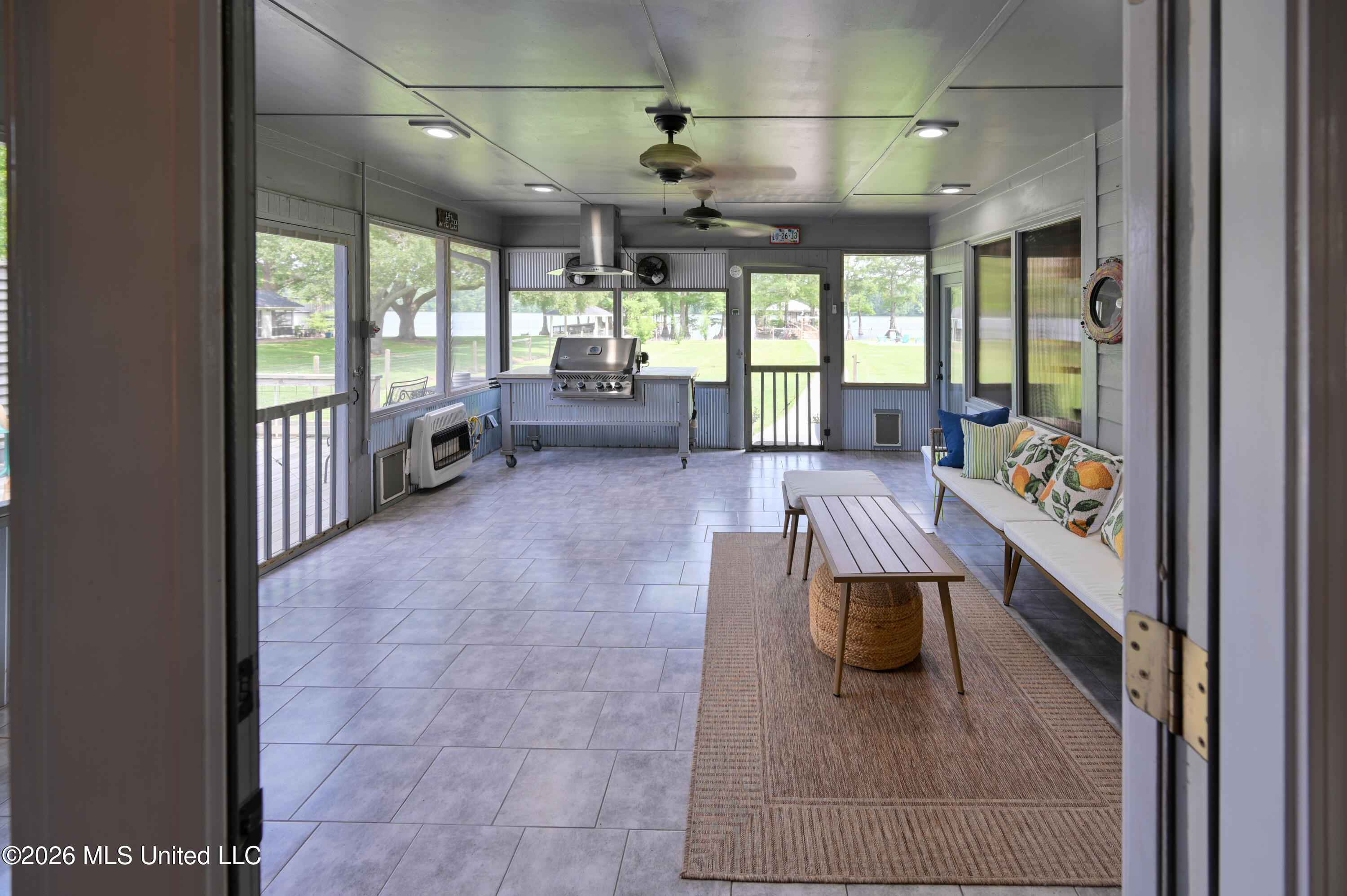 269 Lakeshore Drive Property Photo 26