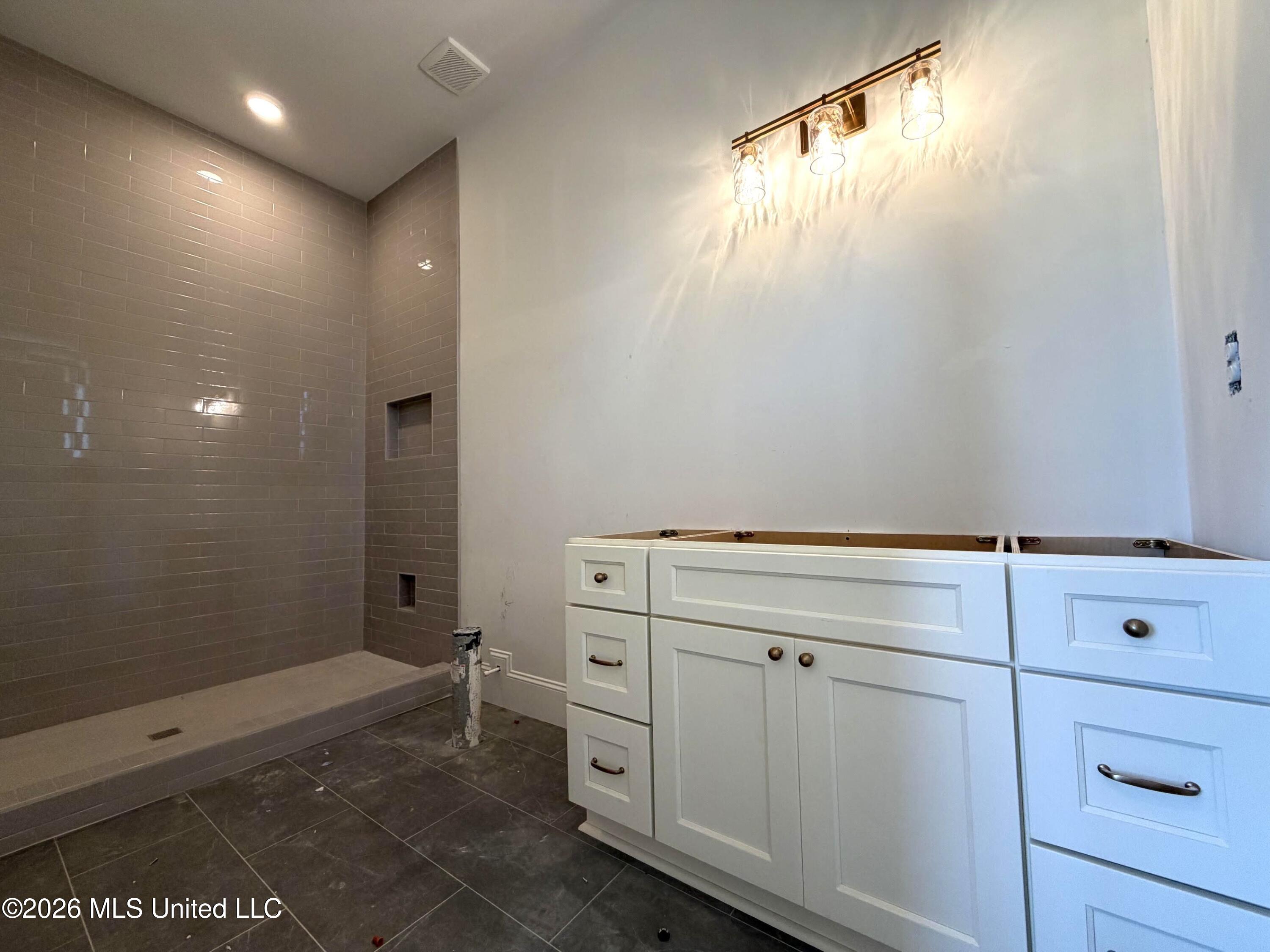 2061 Livingston Way Property Photo 11