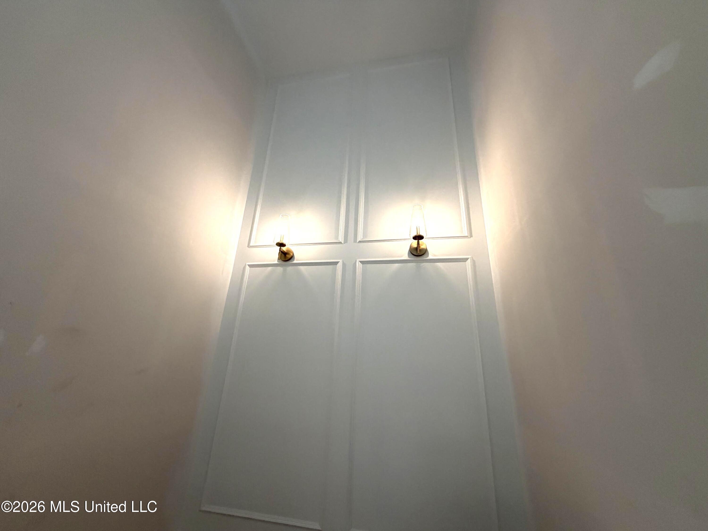 2061 Livingston Way Property Photo 13