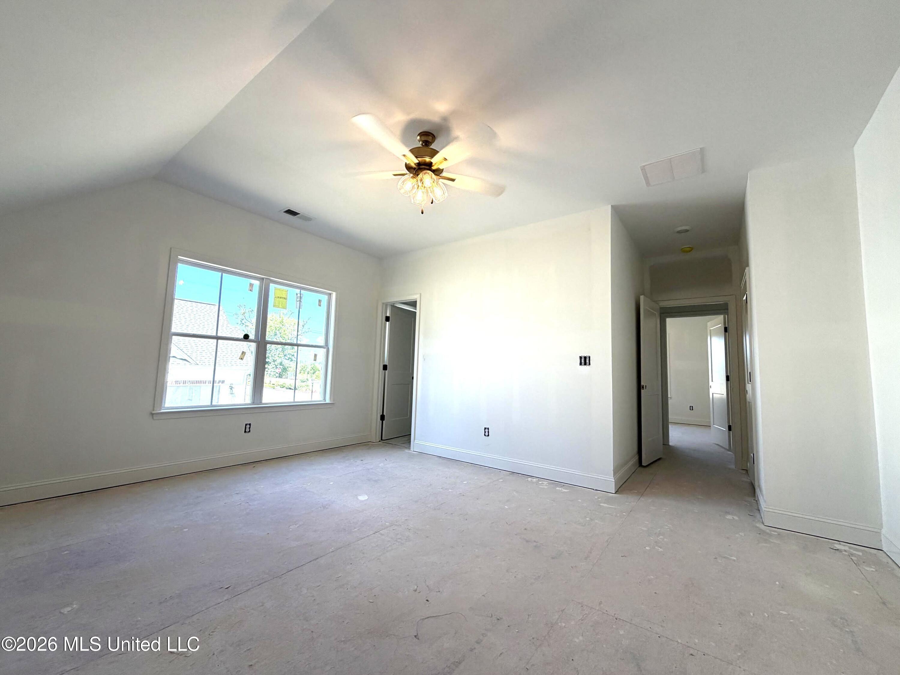 2061 Livingston Way Property Photo 19