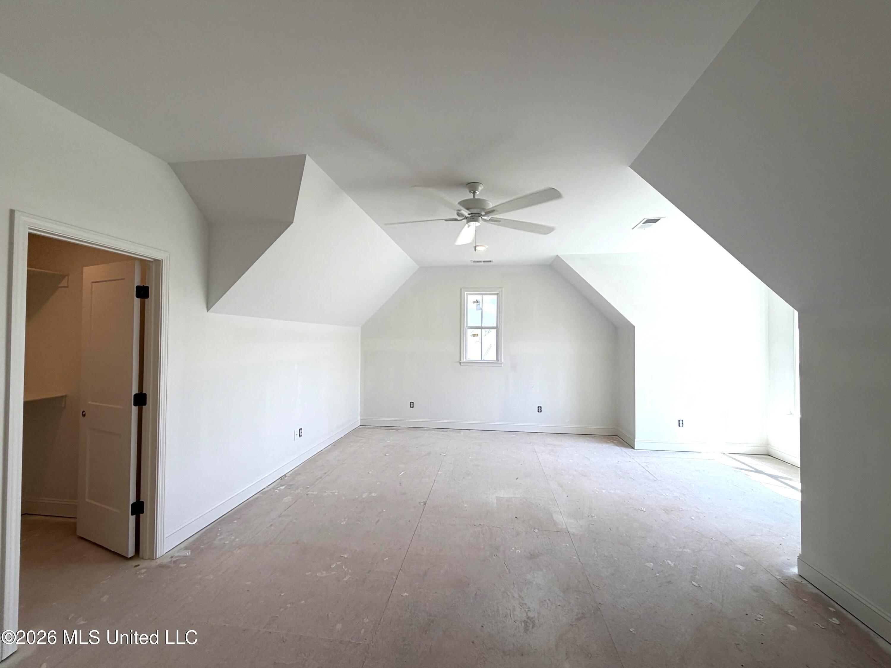 2061 Livingston Way Property Photo 21