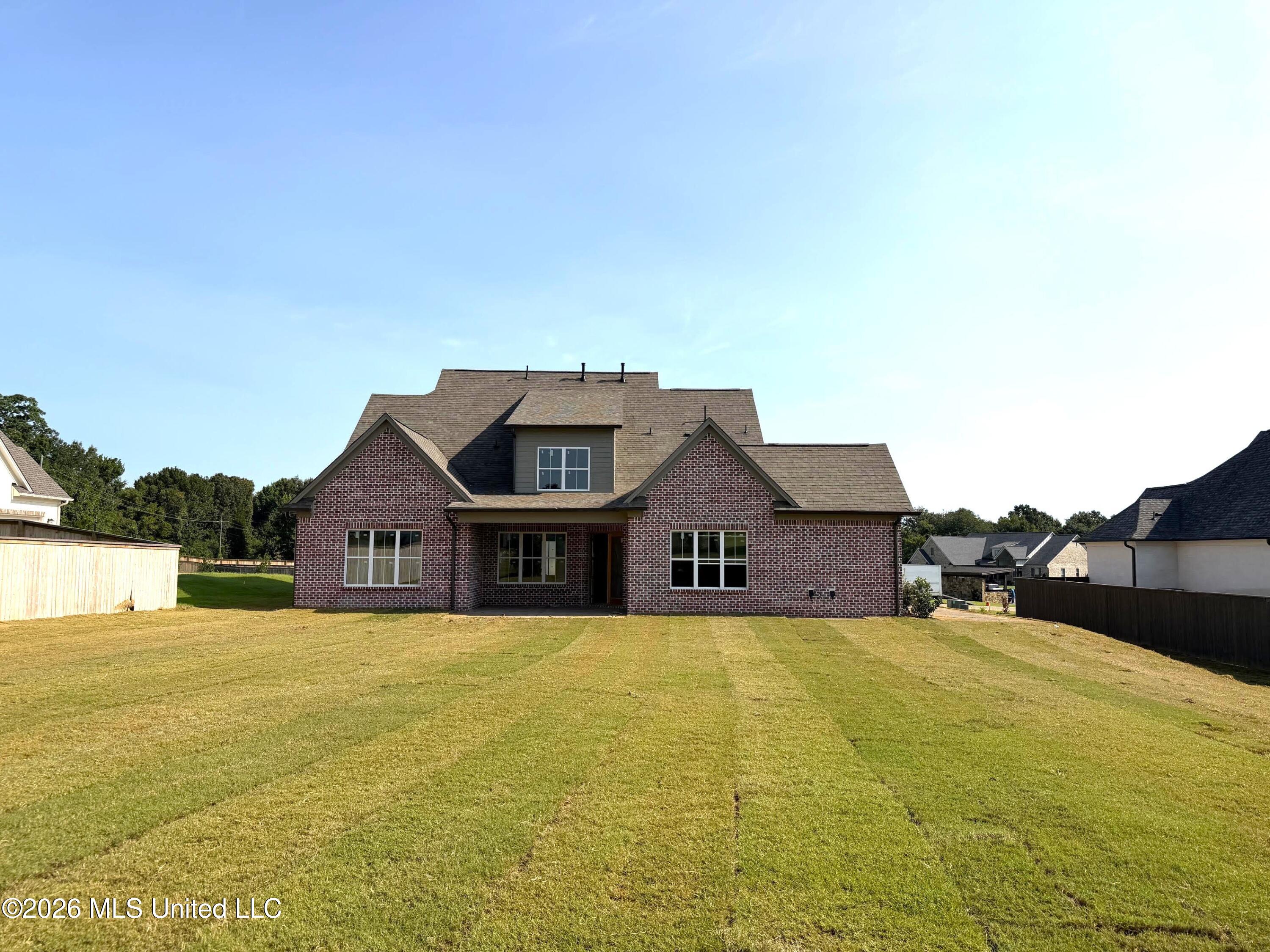 2061 Livingston Way Property Photo 24