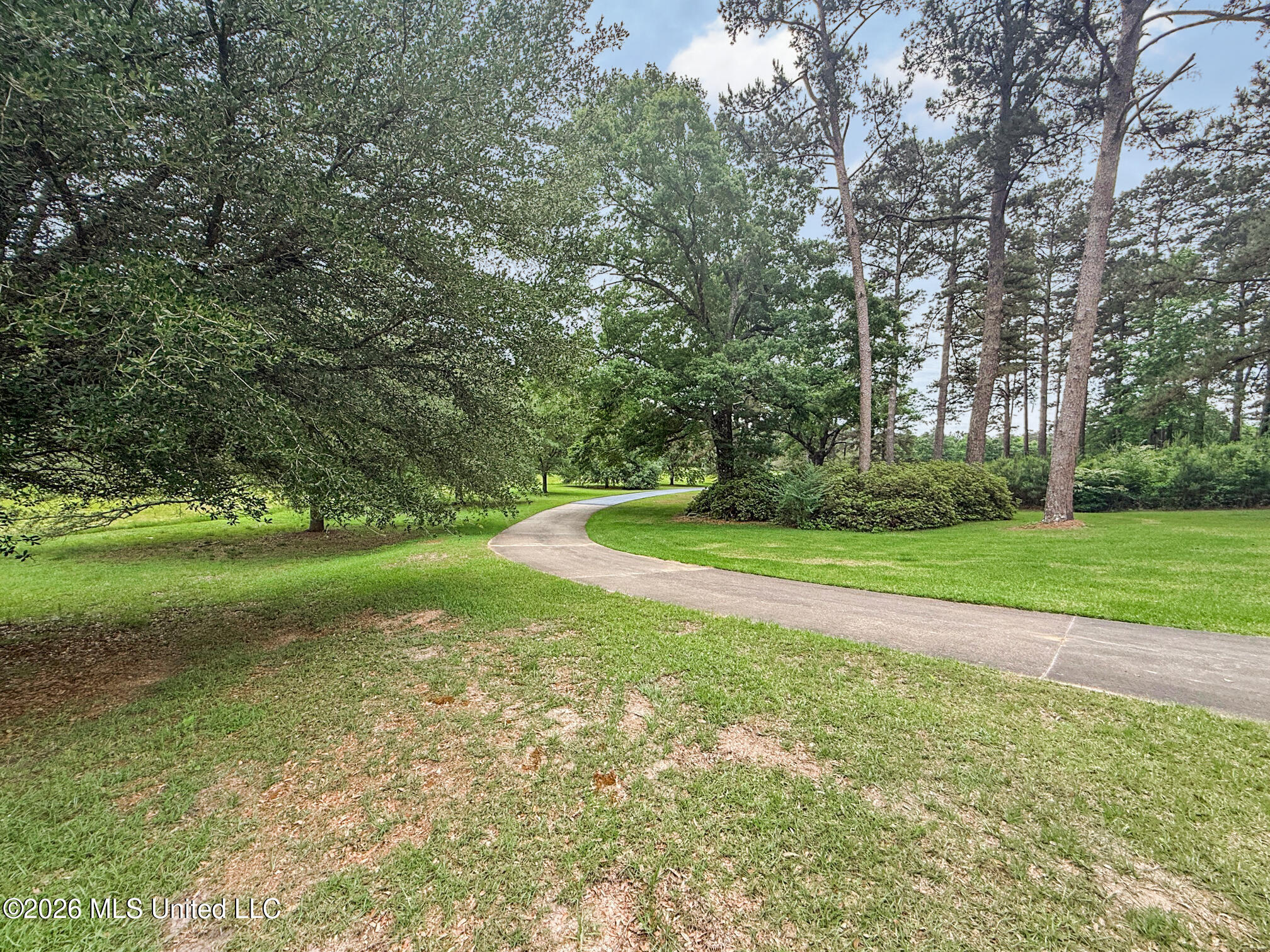 2039 Perrott Road Property Photo 5