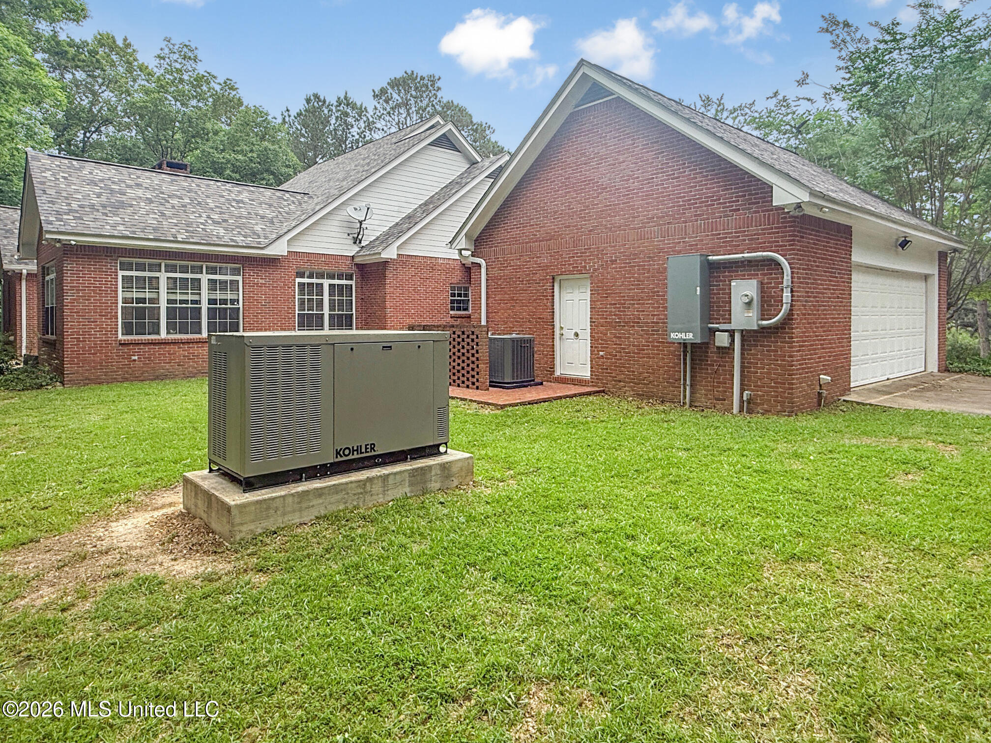 2039 Perrott Road Property Photo 7