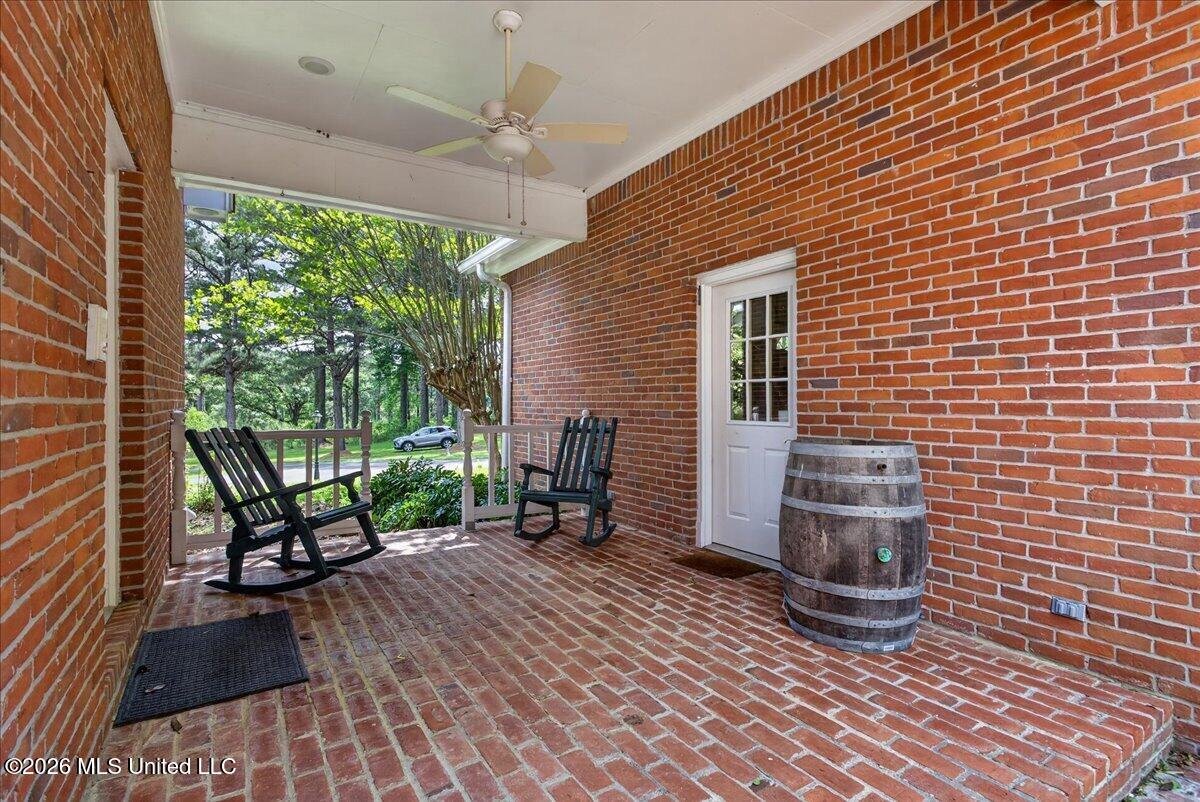 2039 Perrott Road Property Photo 22