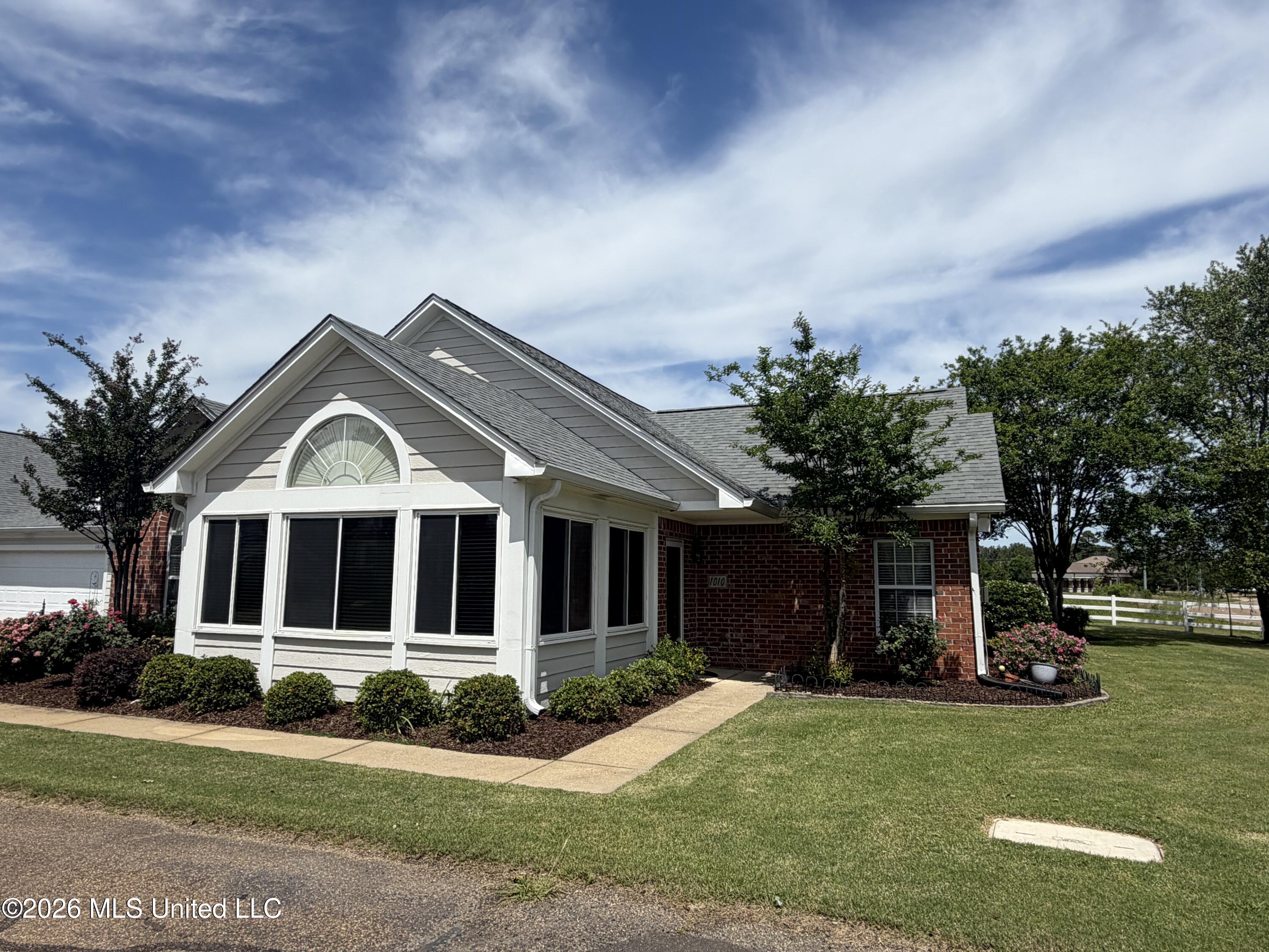 1010 Gerrits Landing Property Photo 3