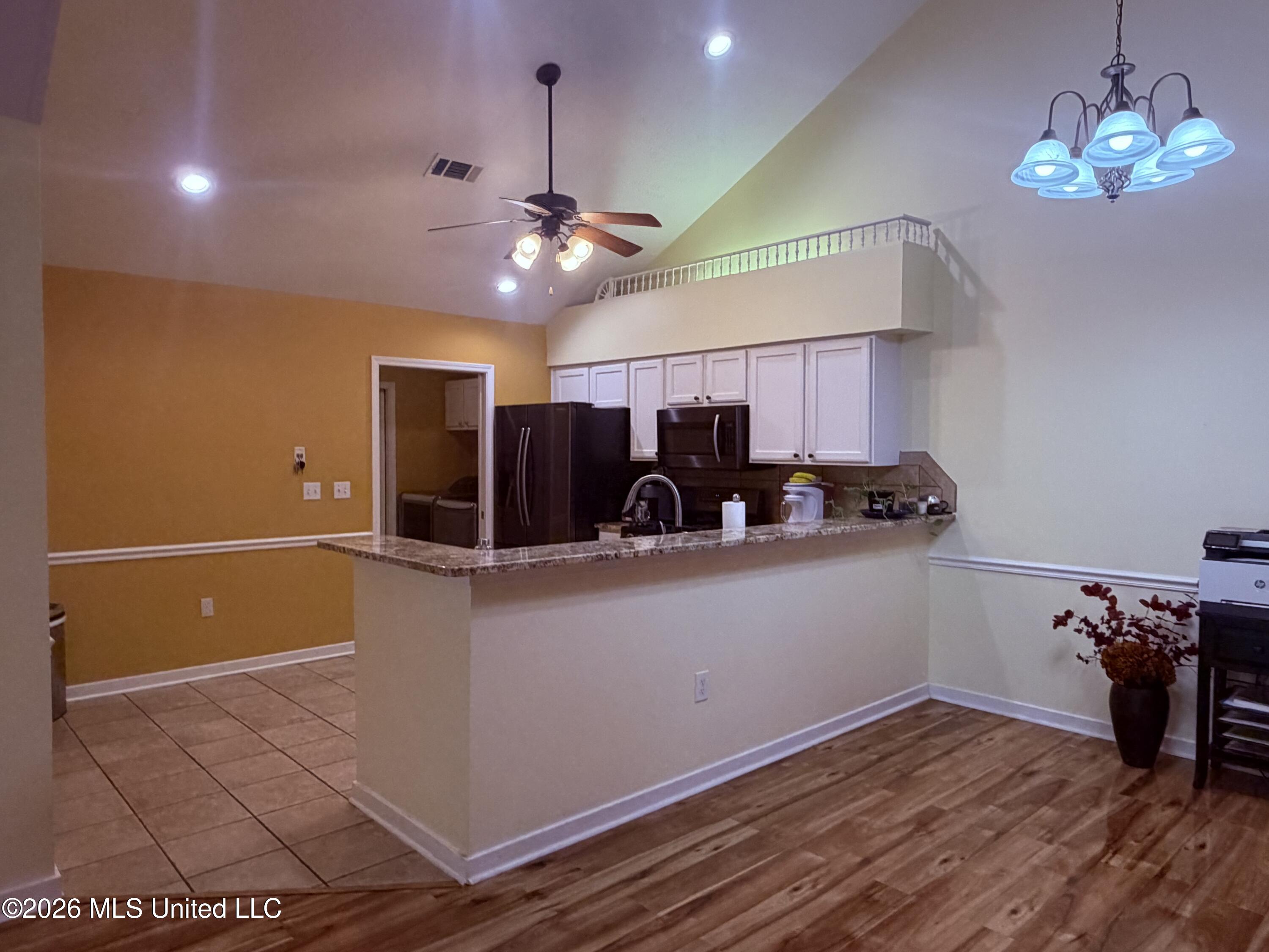 1010 Gerrits Landing Property Photo 8