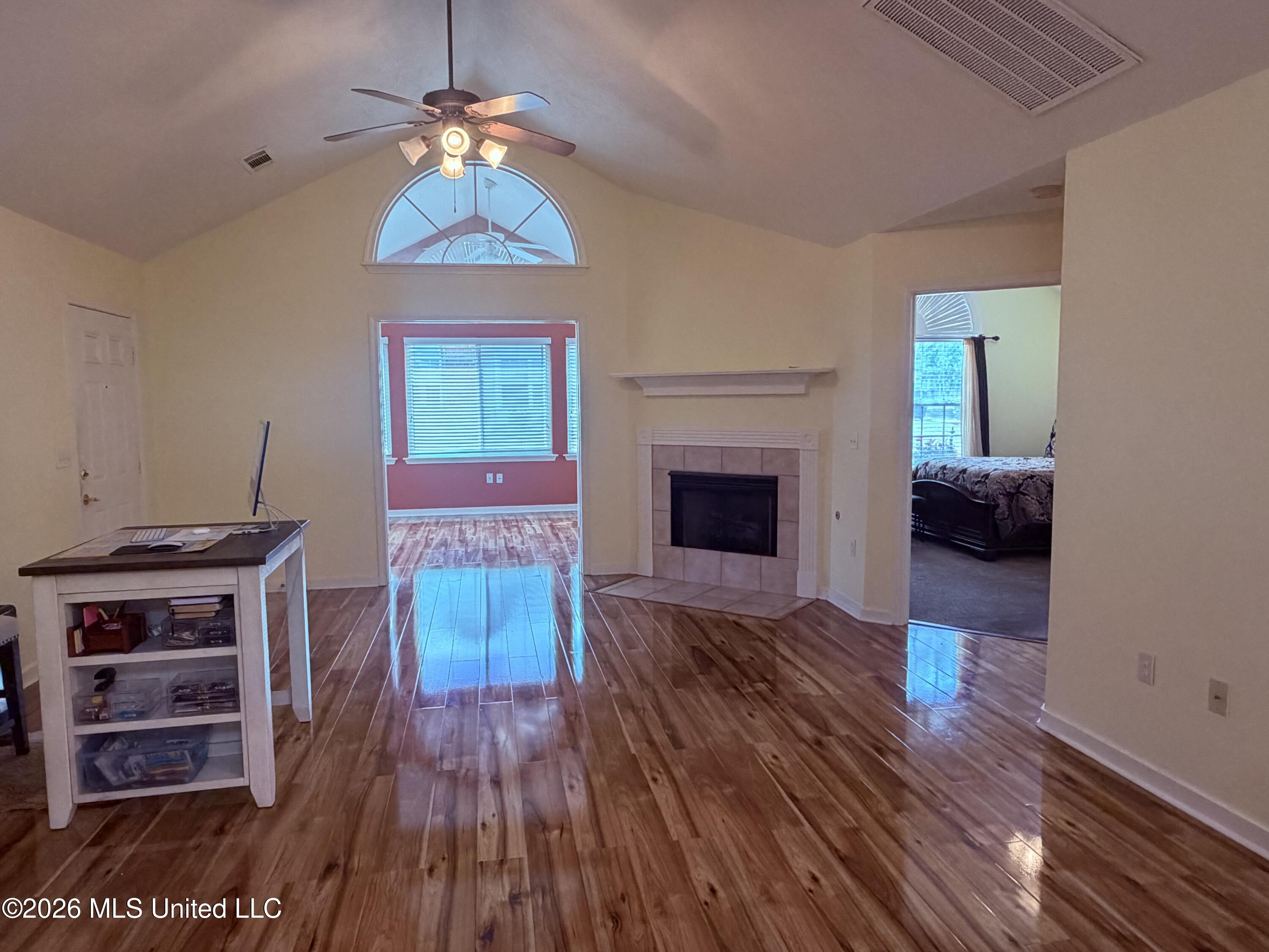 1010 Gerrits Landing Property Photo 9