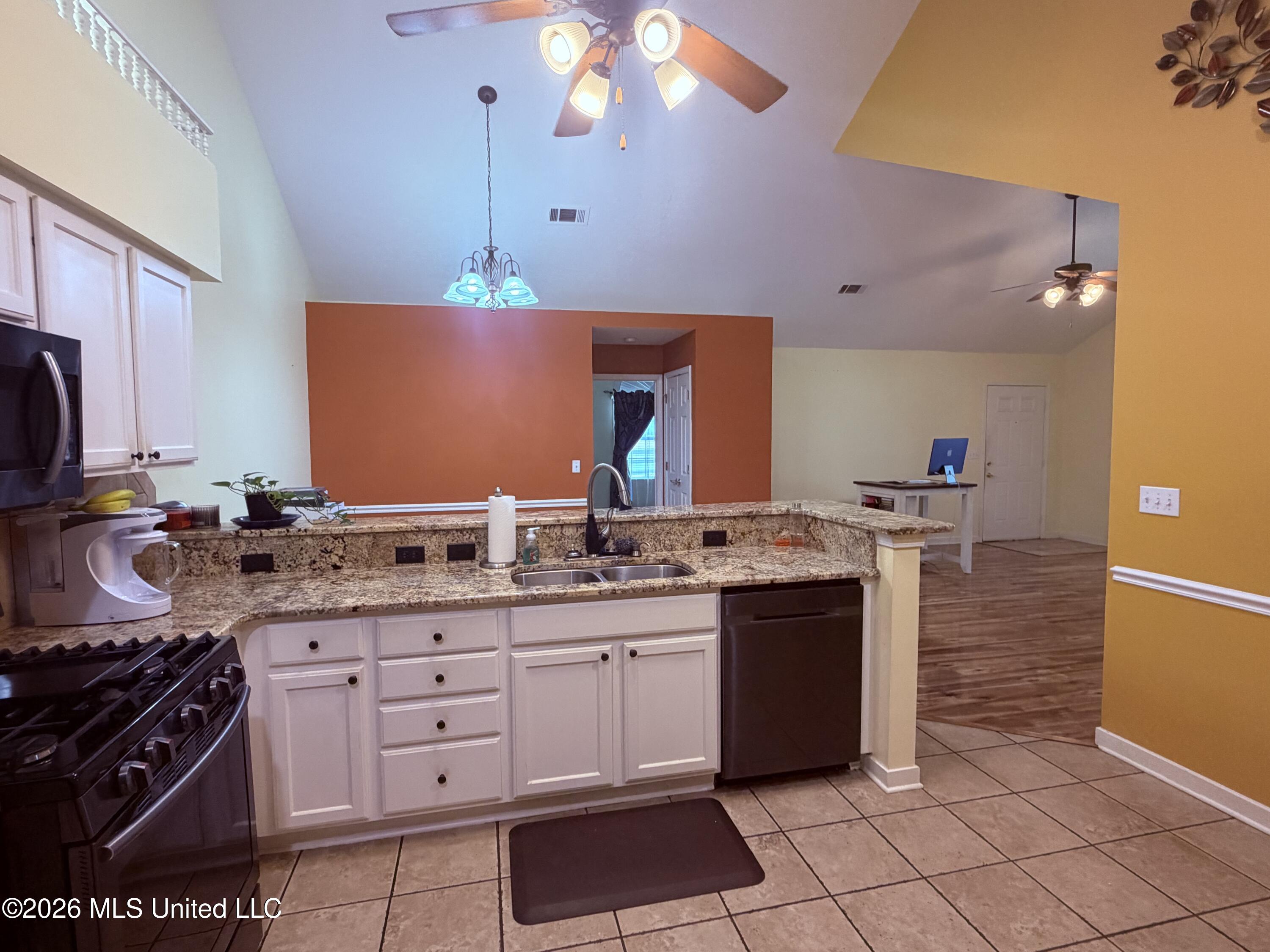1010 Gerrits Landing Property Photo 12