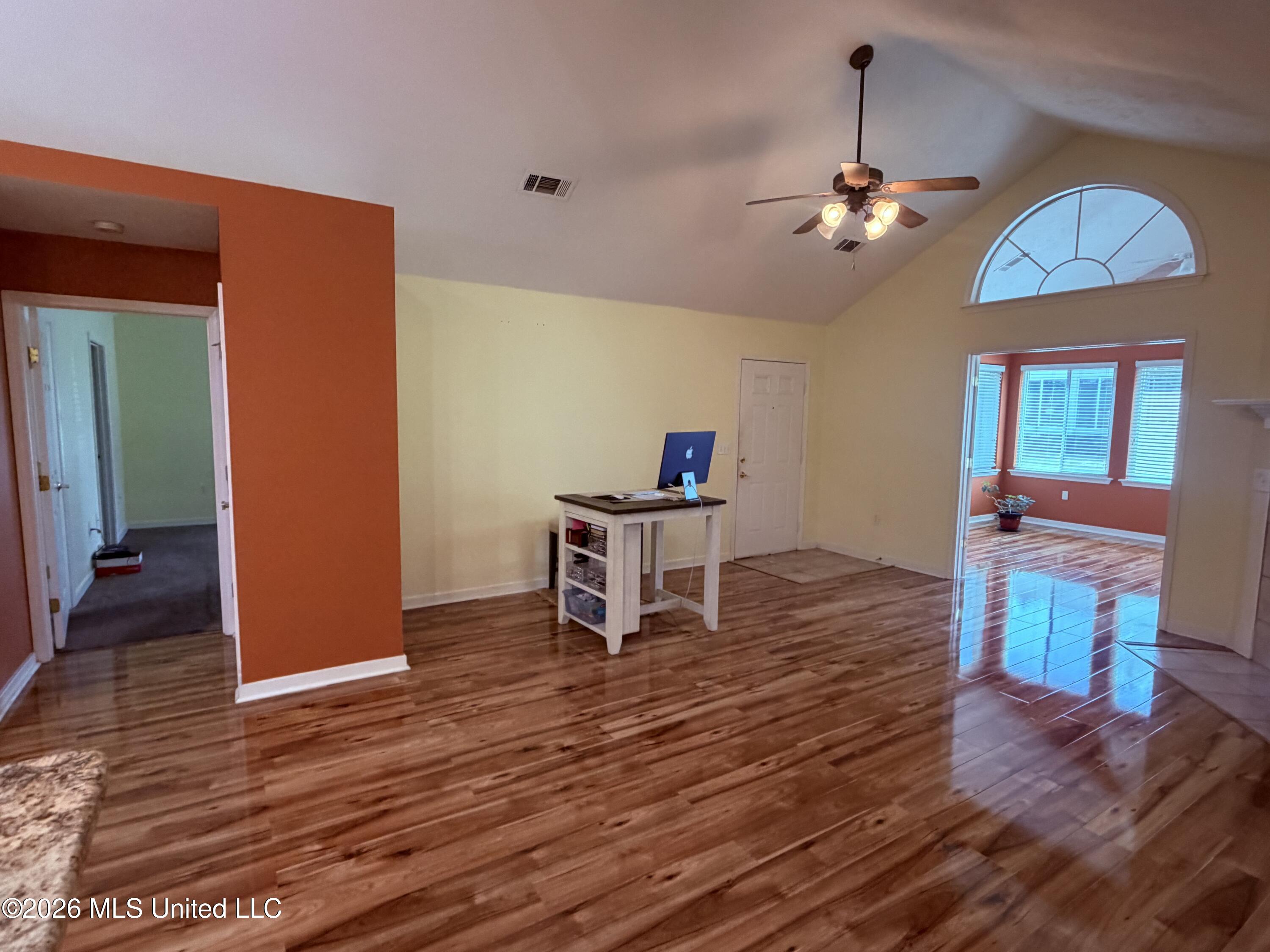 1010 Gerrits Landing Property Photo 14