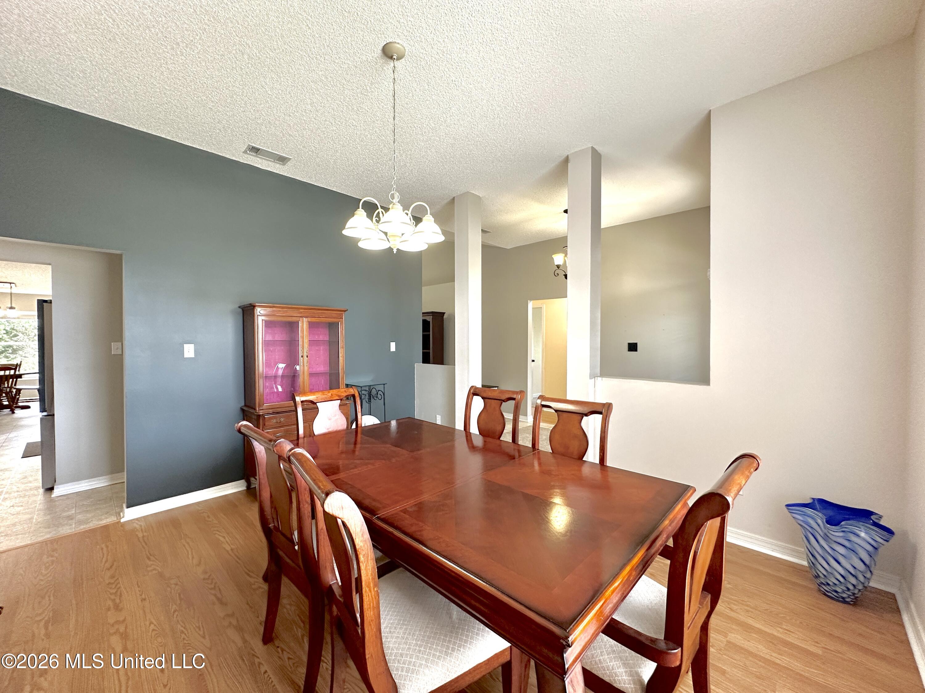 3031 Brookwood Drive Property Photo 6